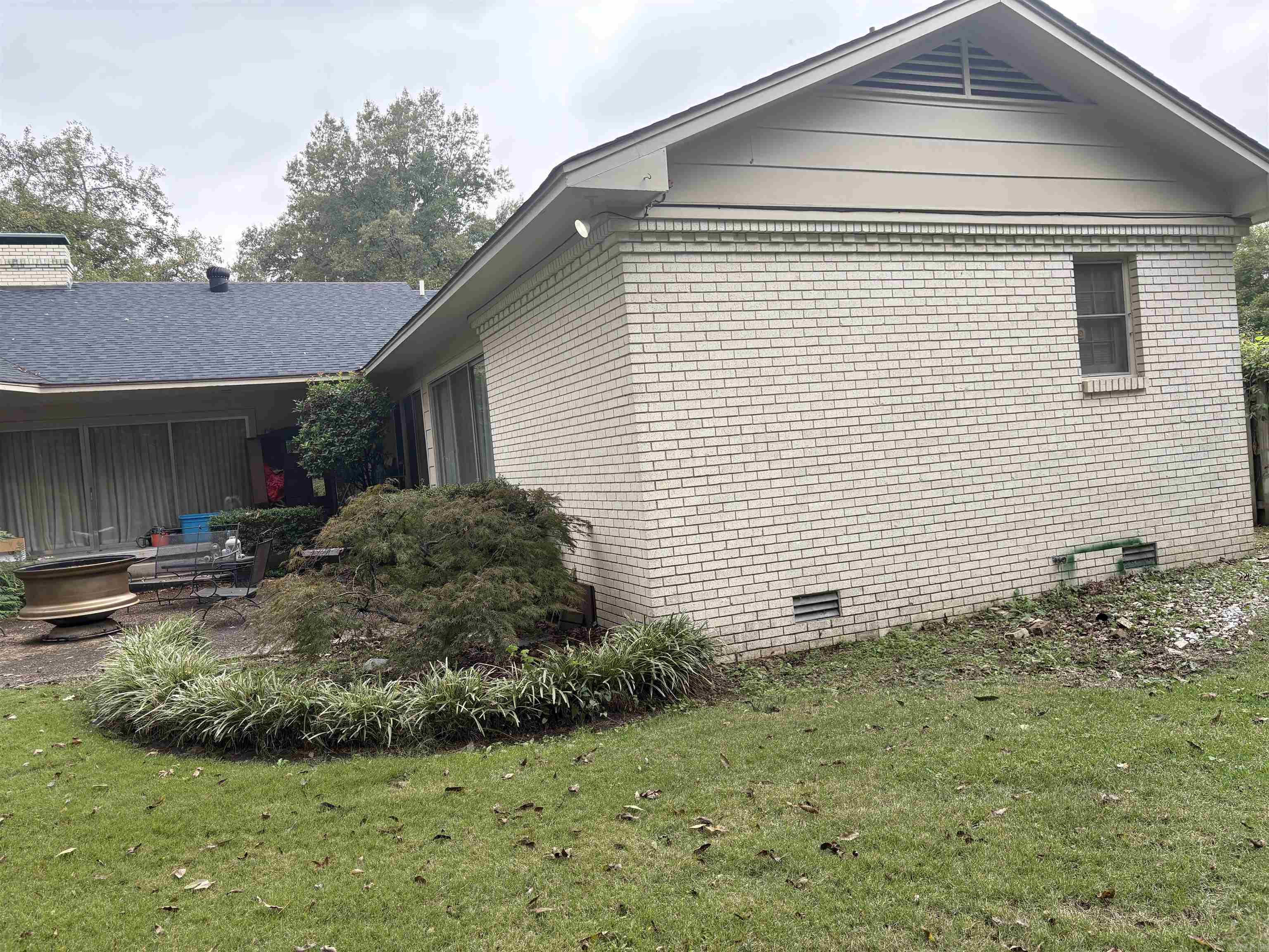 117 Brasfield Property Photo 5