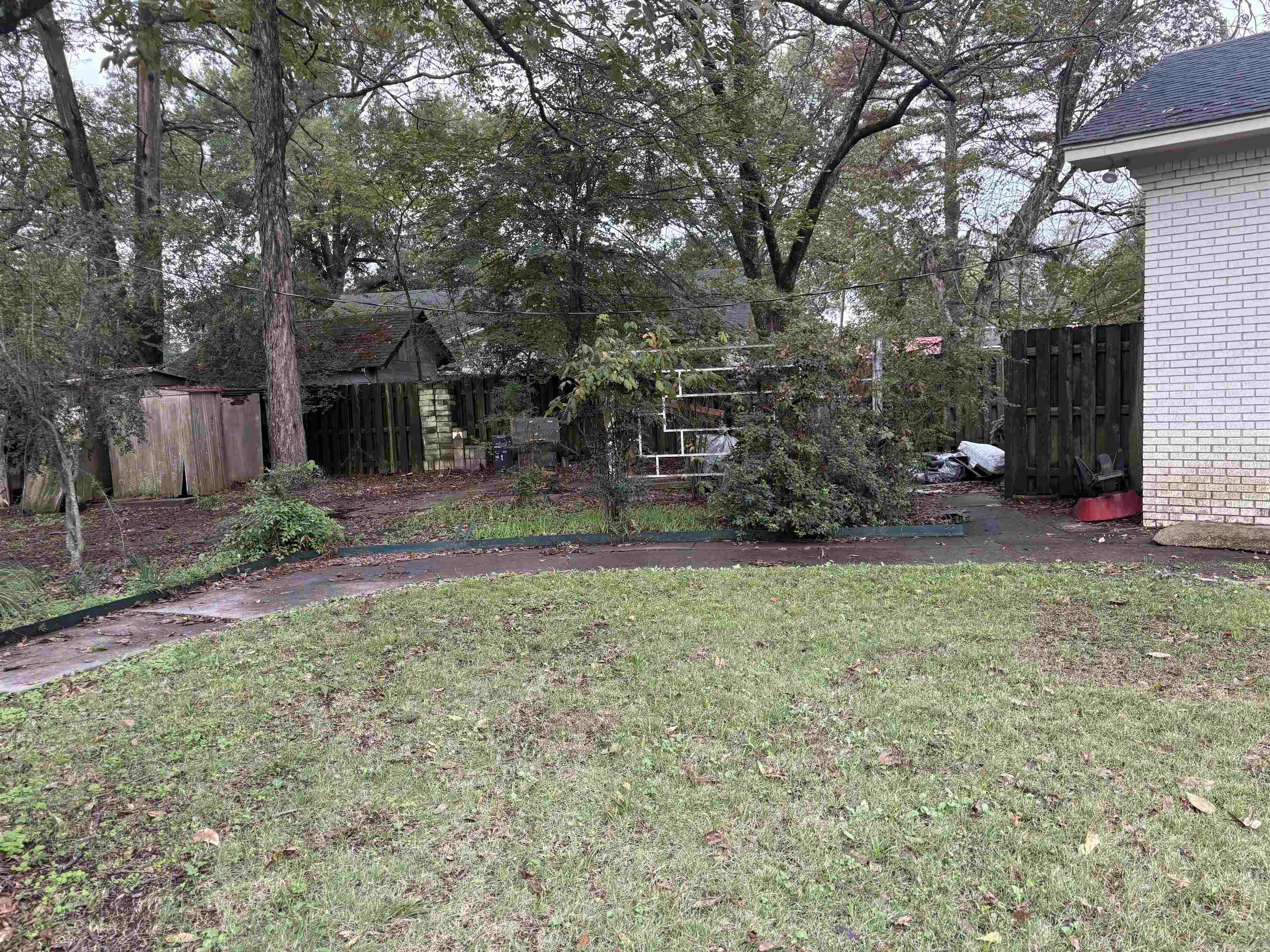 117 Brasfield Property Photo 9