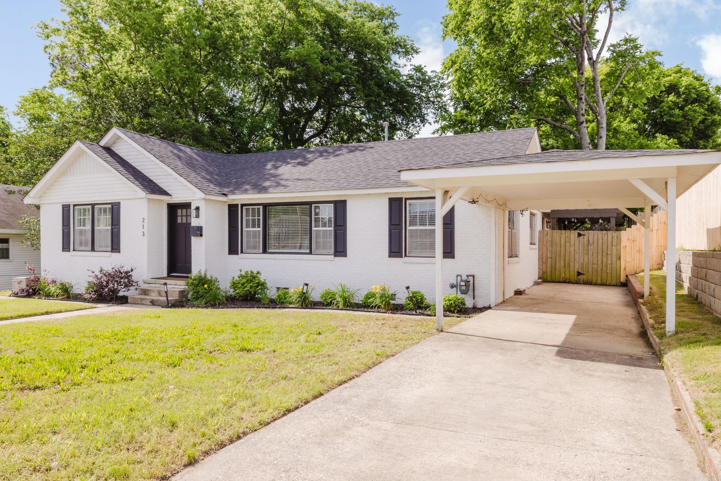 213 E Narroway Property Photo 4