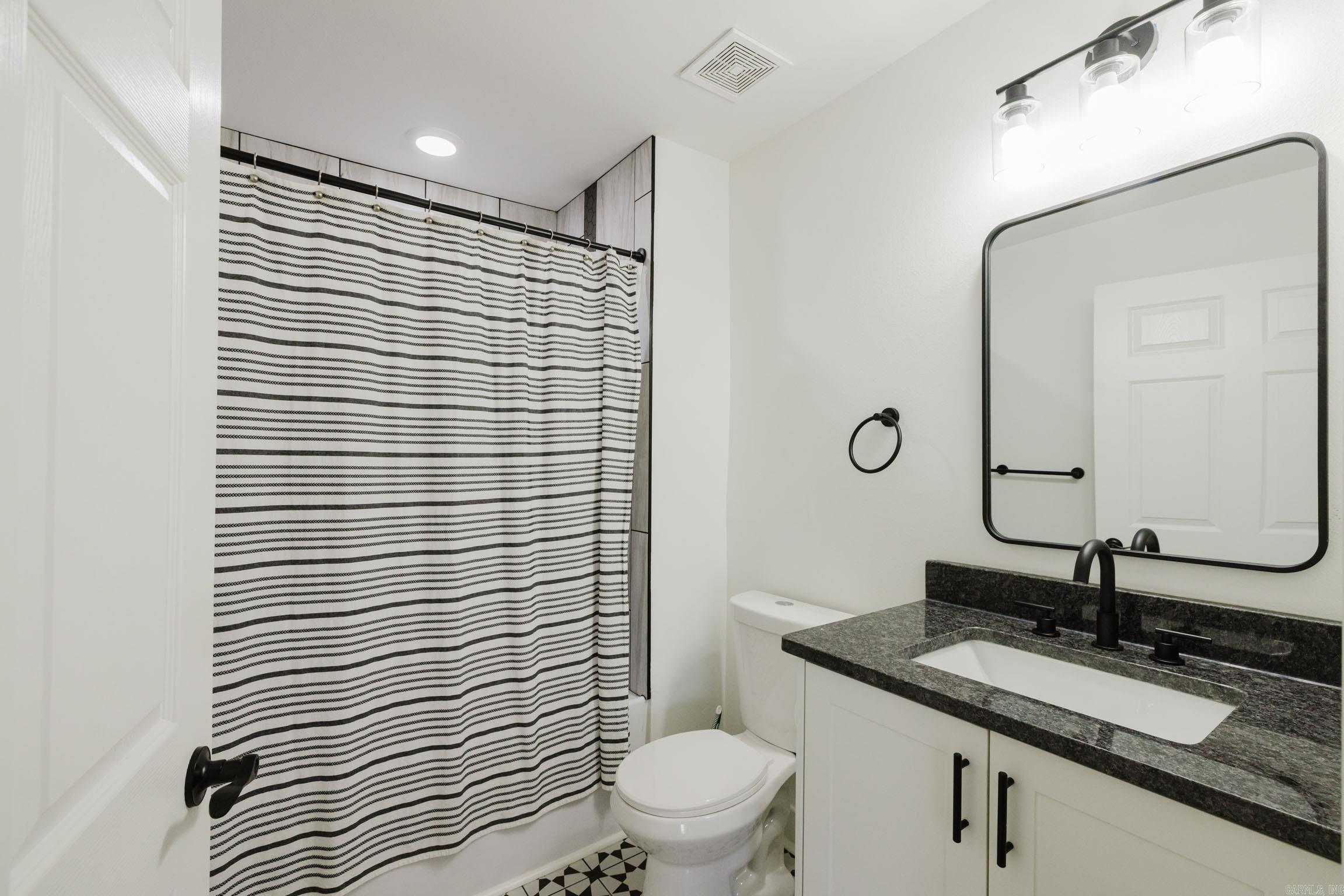 213 E Narroway Property Photo 34
