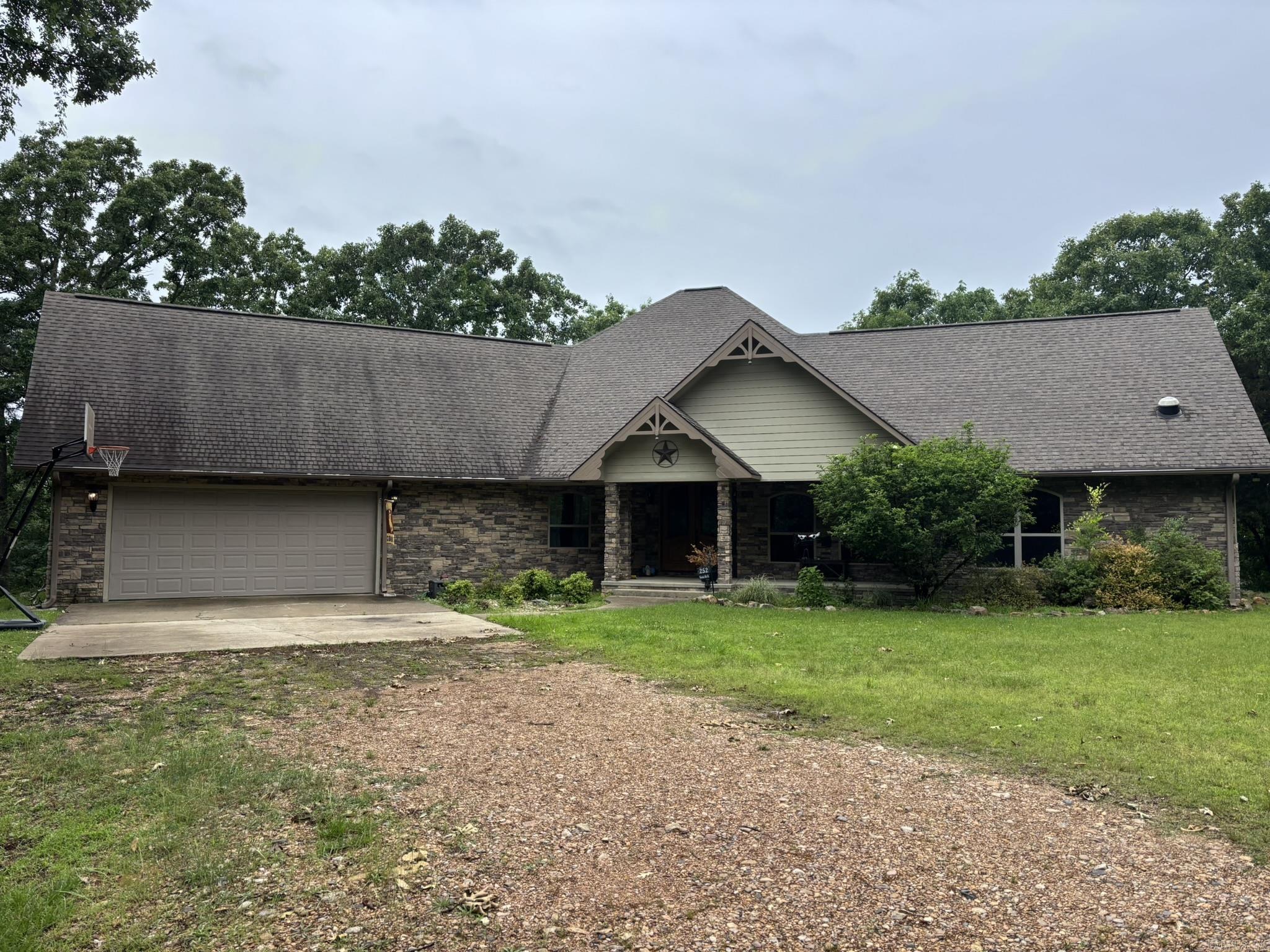 252 Mountain Mist Drive Property Photo 2