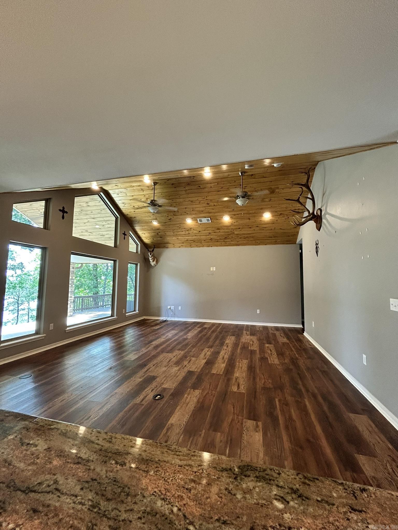 252 Mountain Mist Drive Property Photo 15