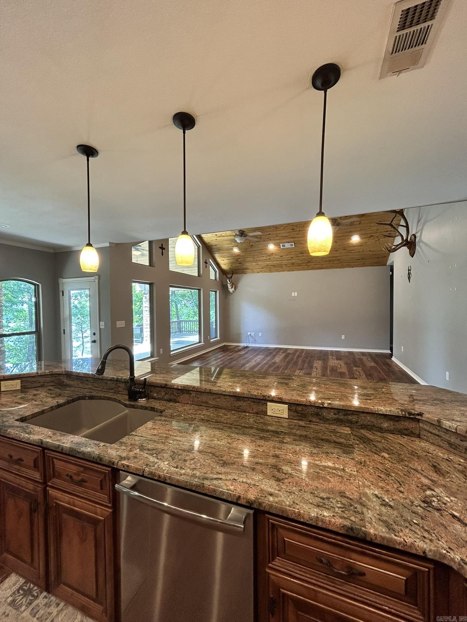 252 Mountain Mist Drive Property Photo 17
