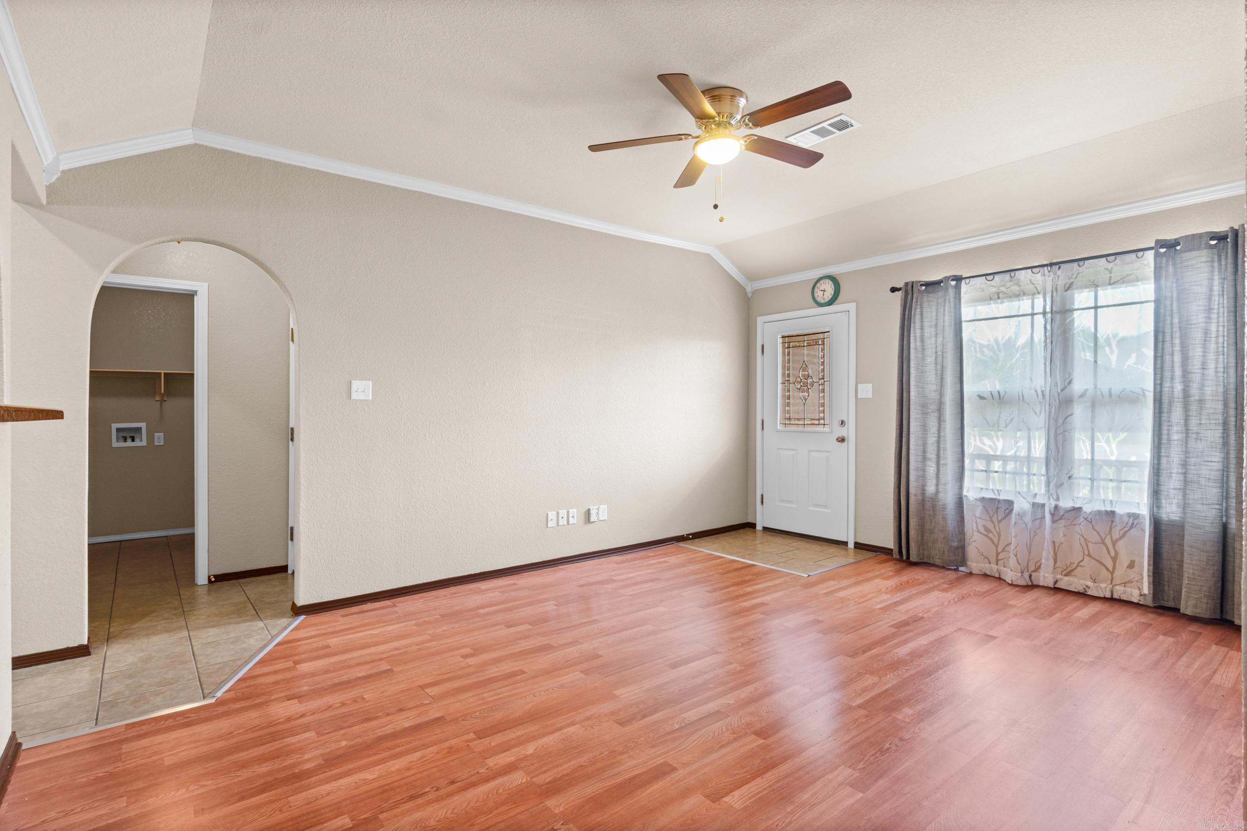 14616 Woodside Place Loop Property Photo 6
