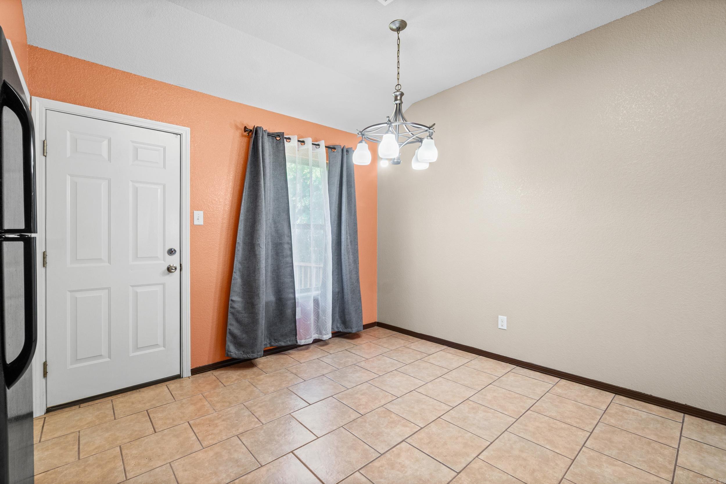 14616 Woodside Place Loop Property Photo 12
