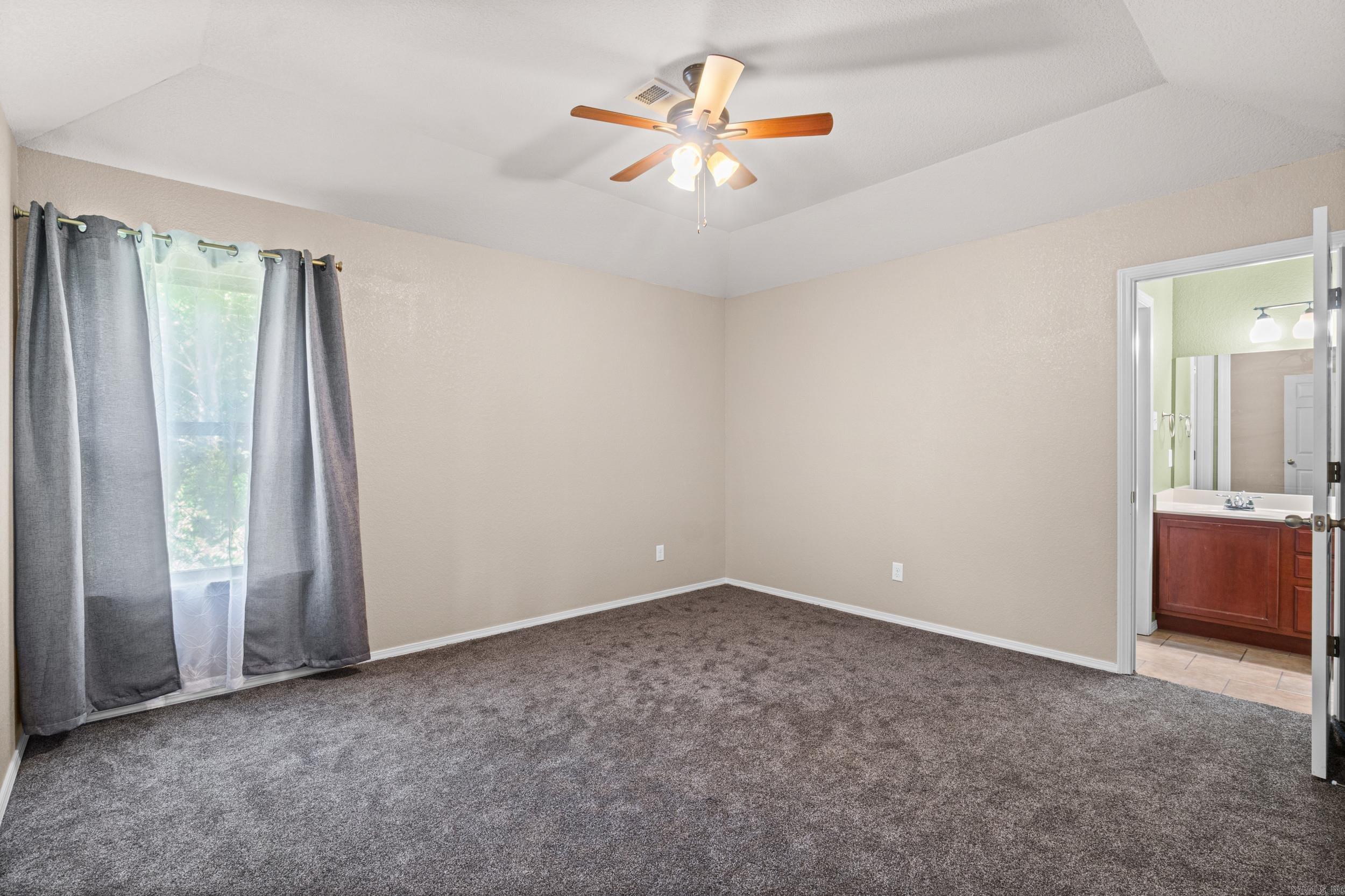 14616 Woodside Place Loop Property Photo 13
