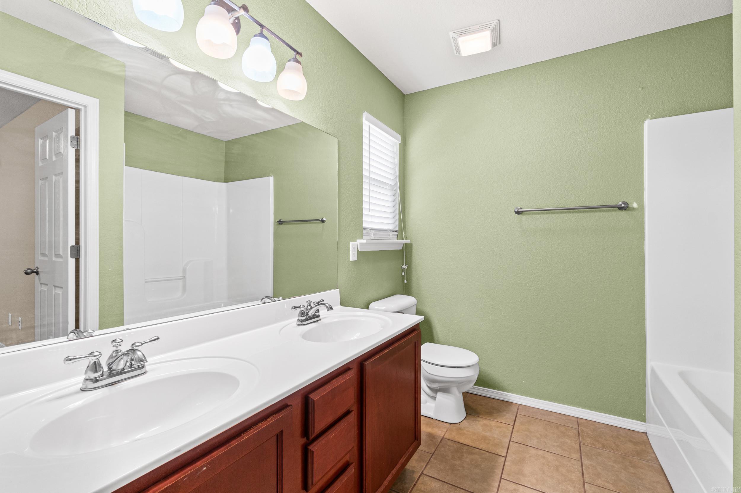 14616 Woodside Place Loop Property Photo 16