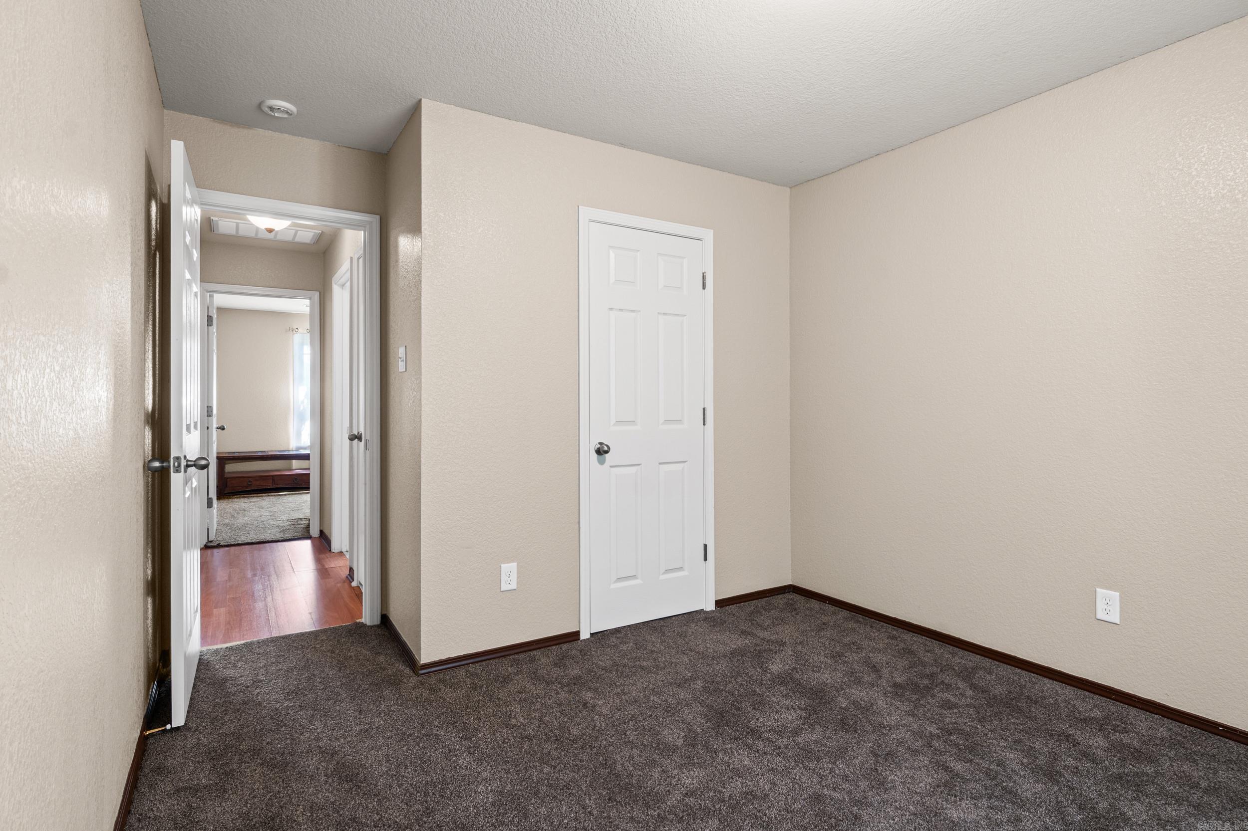 14616 Woodside Place Loop Property Photo 20