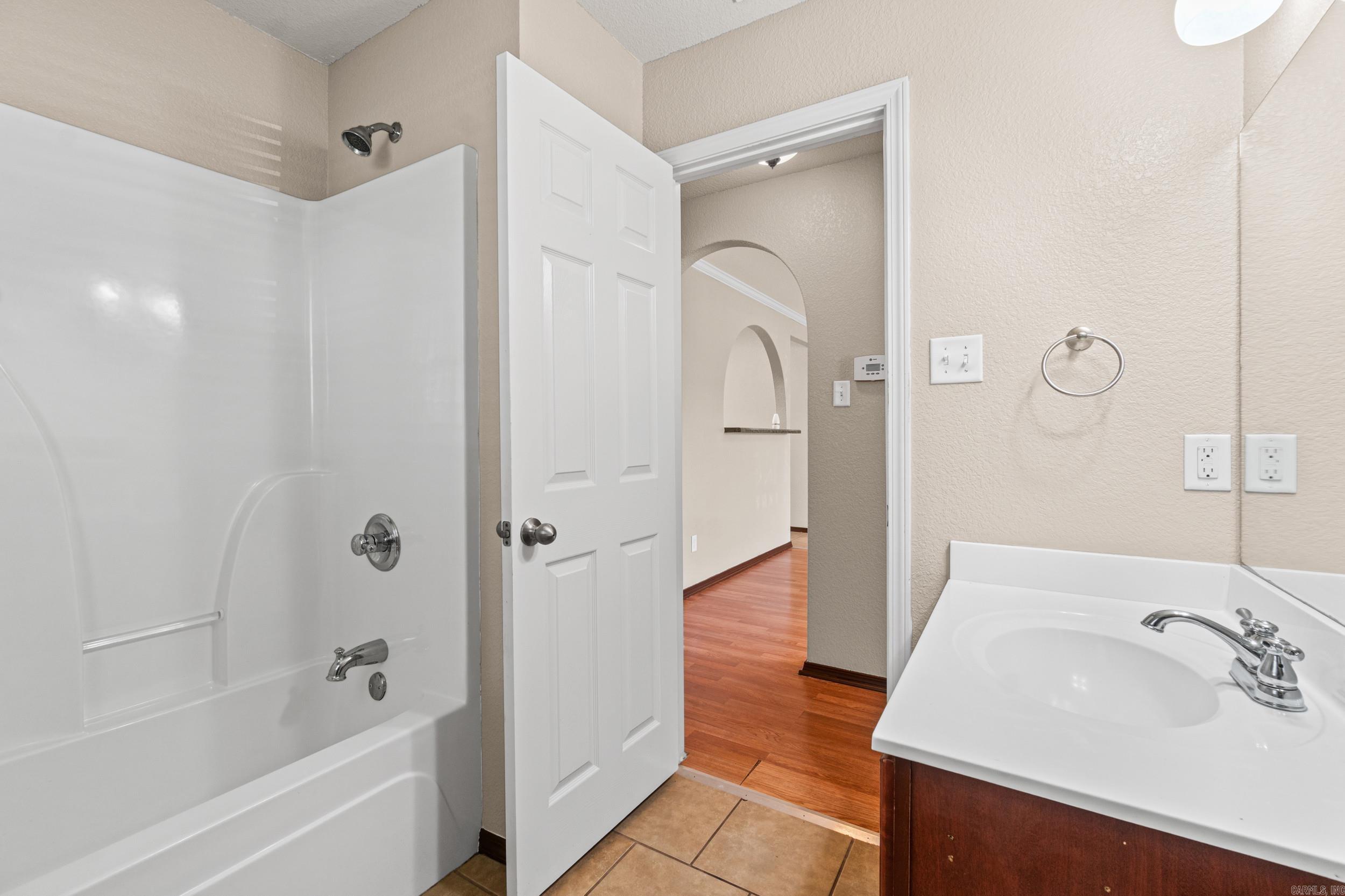 14616 Woodside Place Loop Property Photo 27