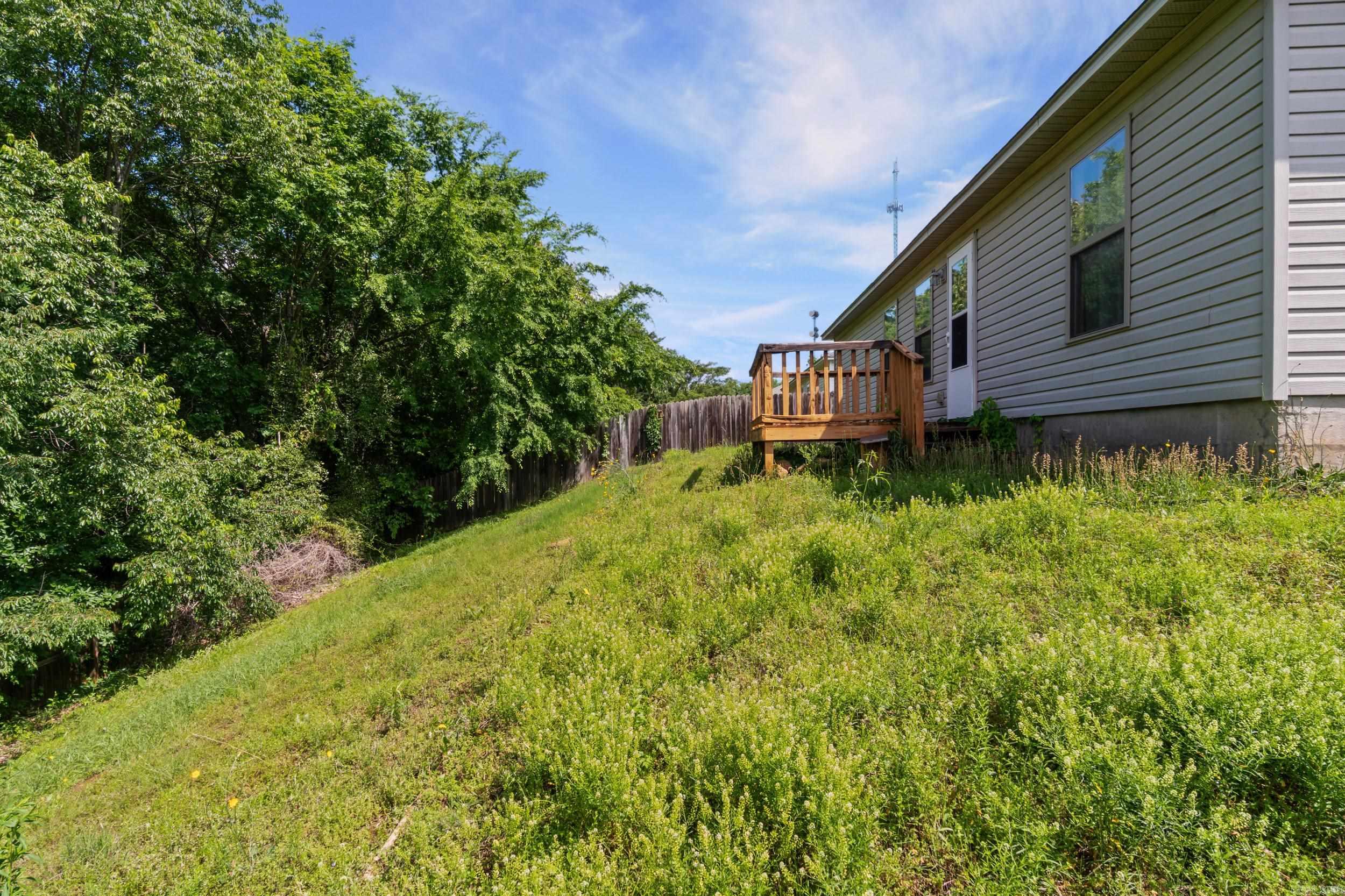 14616 Woodside Place Loop Property Photo 33