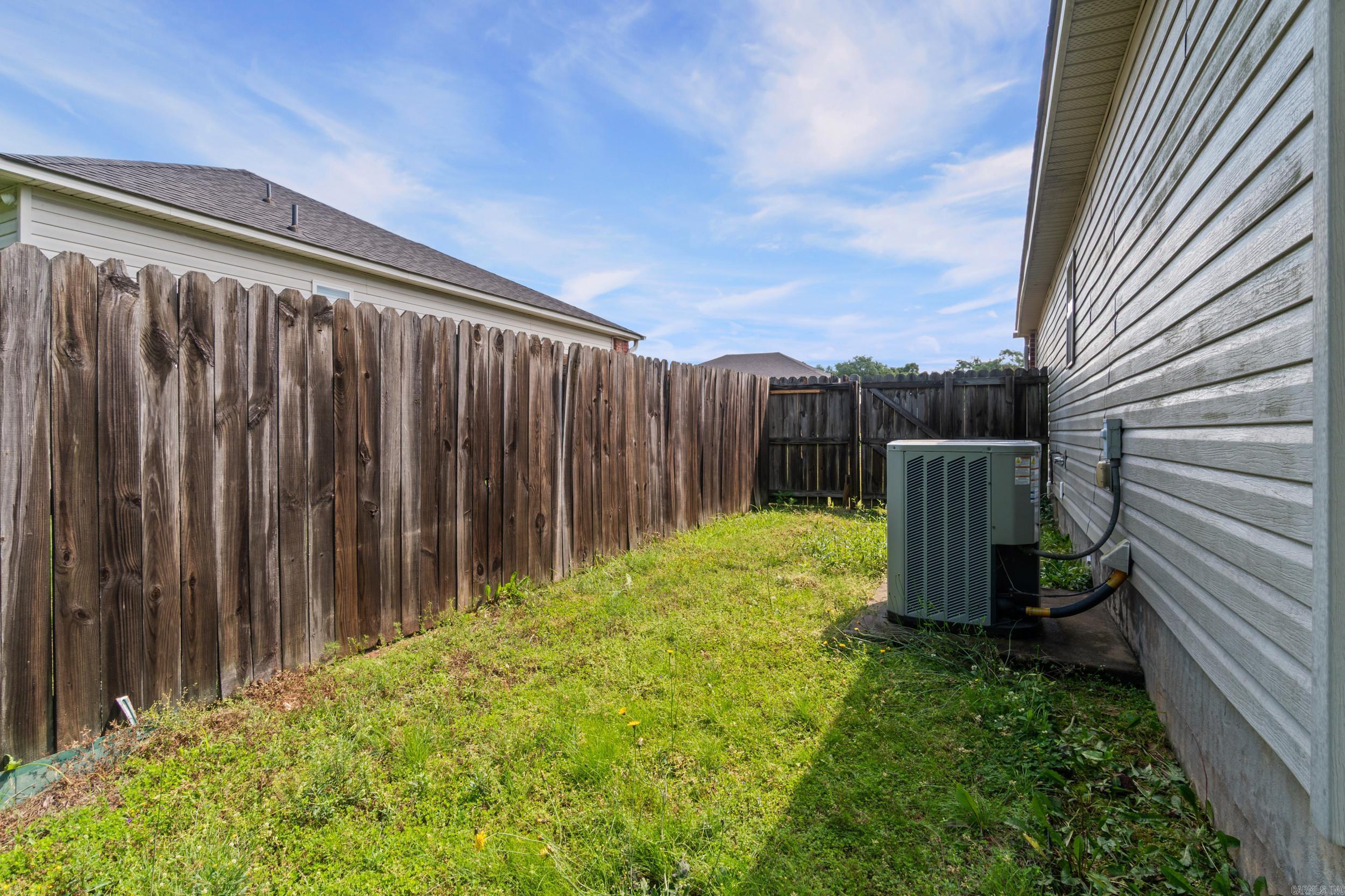14616 Woodside Place Loop Property Photo 36
