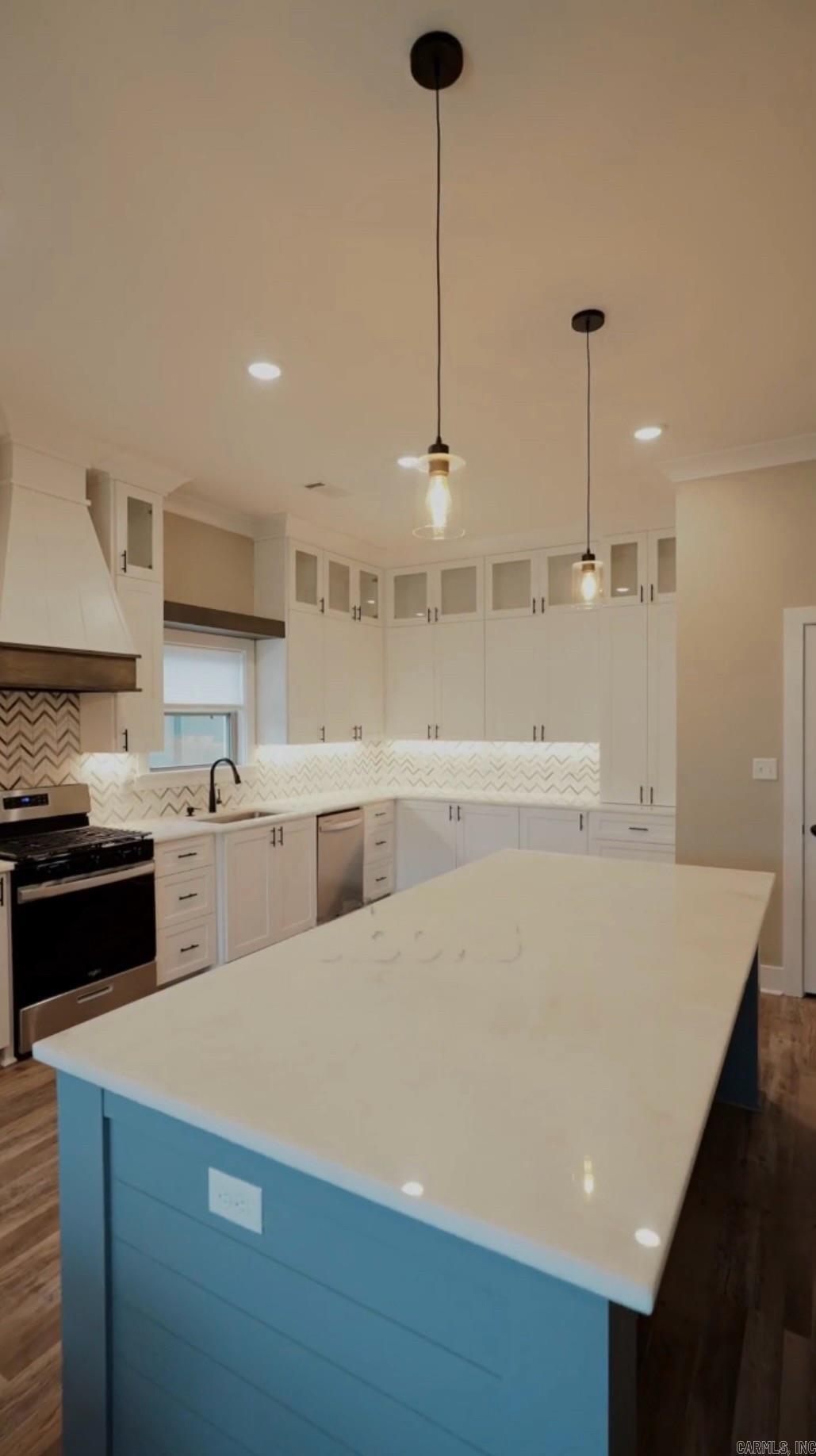 347 Fletcher Loop Property Photo 6