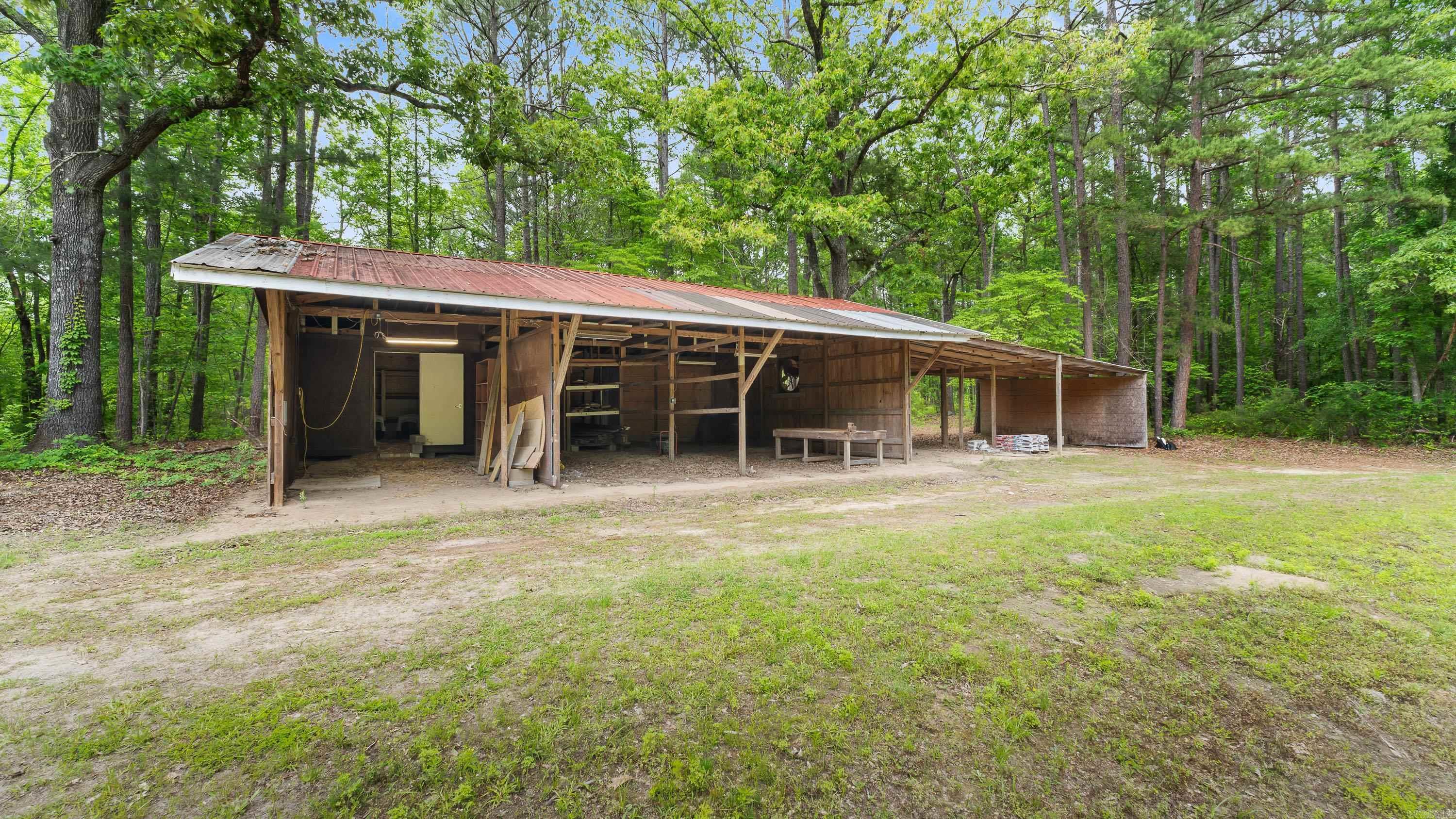 230 Private Road 1044 Property Photo 29