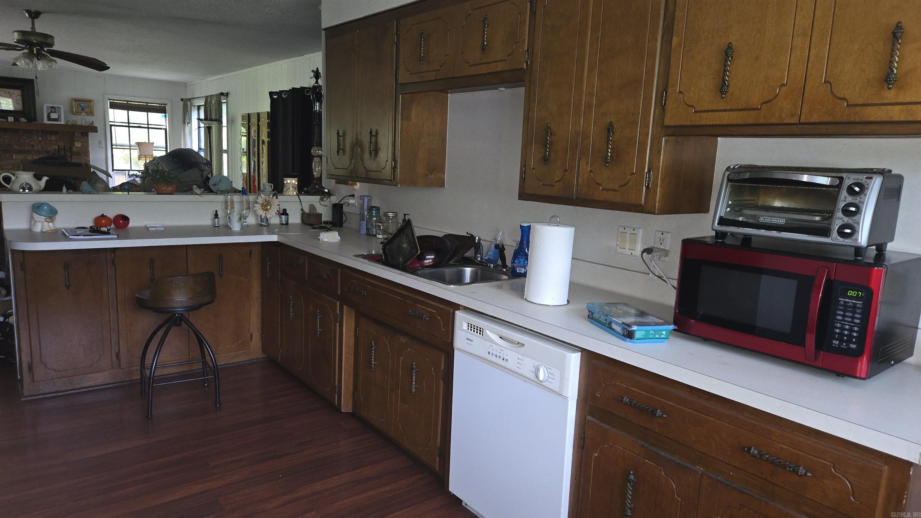 504 W Glazy Peau Property Photo 13