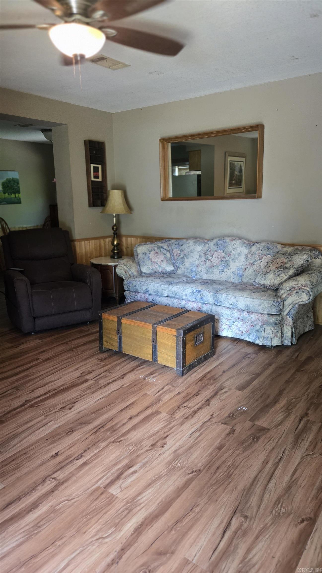 504 W Glazy Peau Property Photo 25