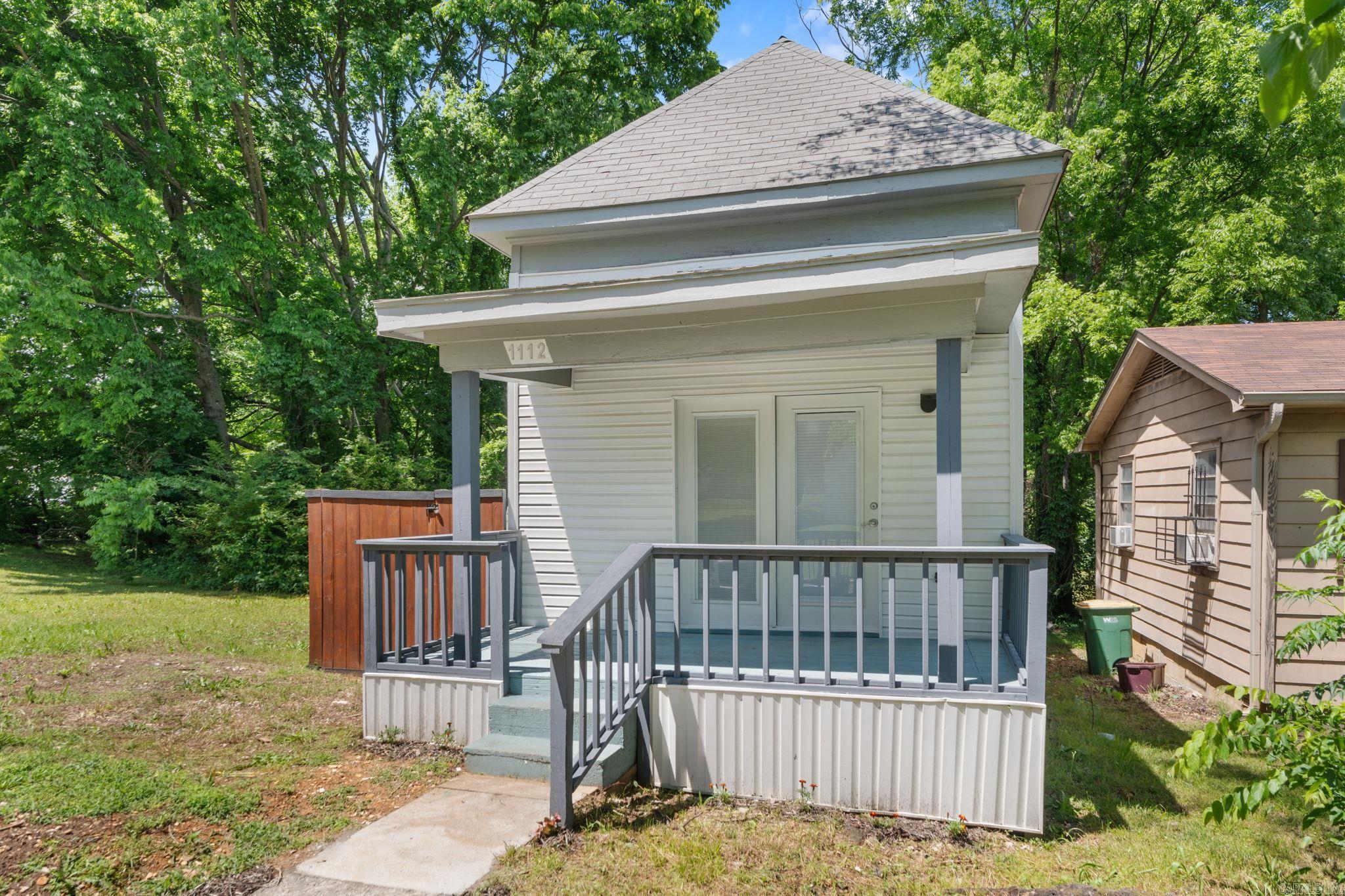 1112 Hanger Street Property Photo 5