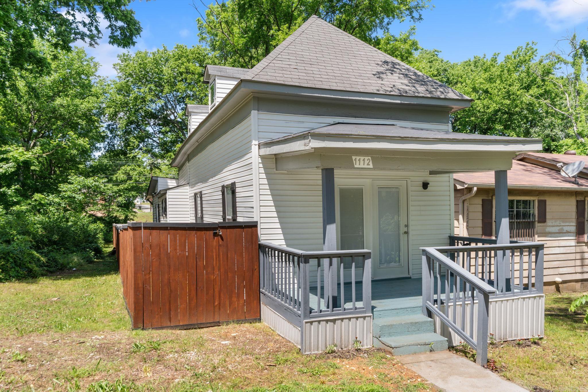 1112 Hanger Street Property Photo 6