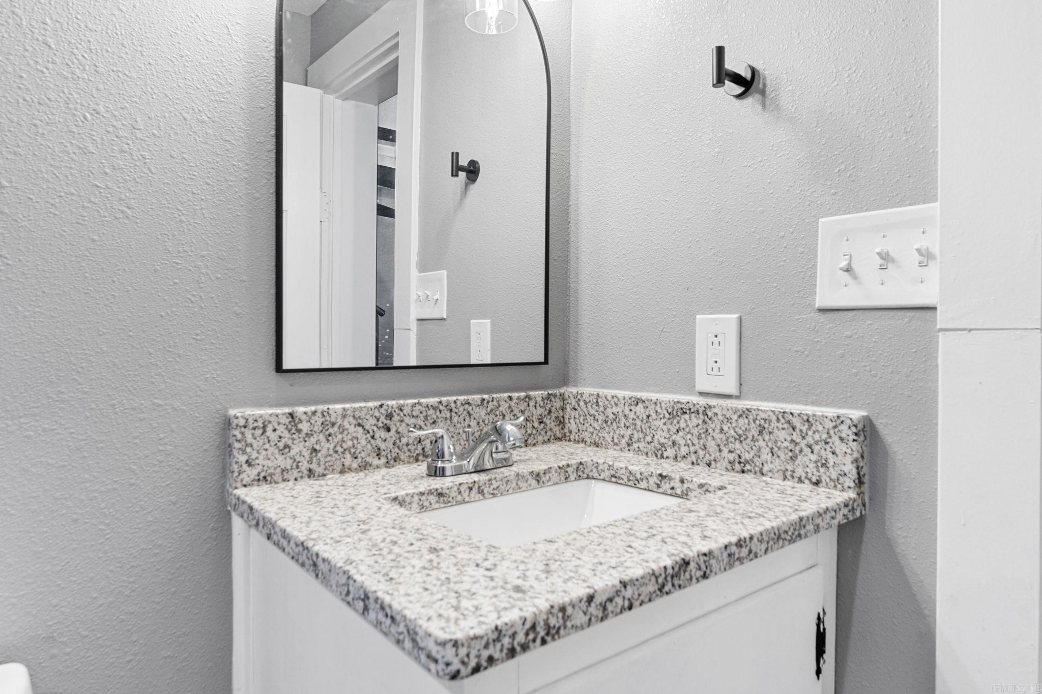 1112 Hanger Street Property Photo 24