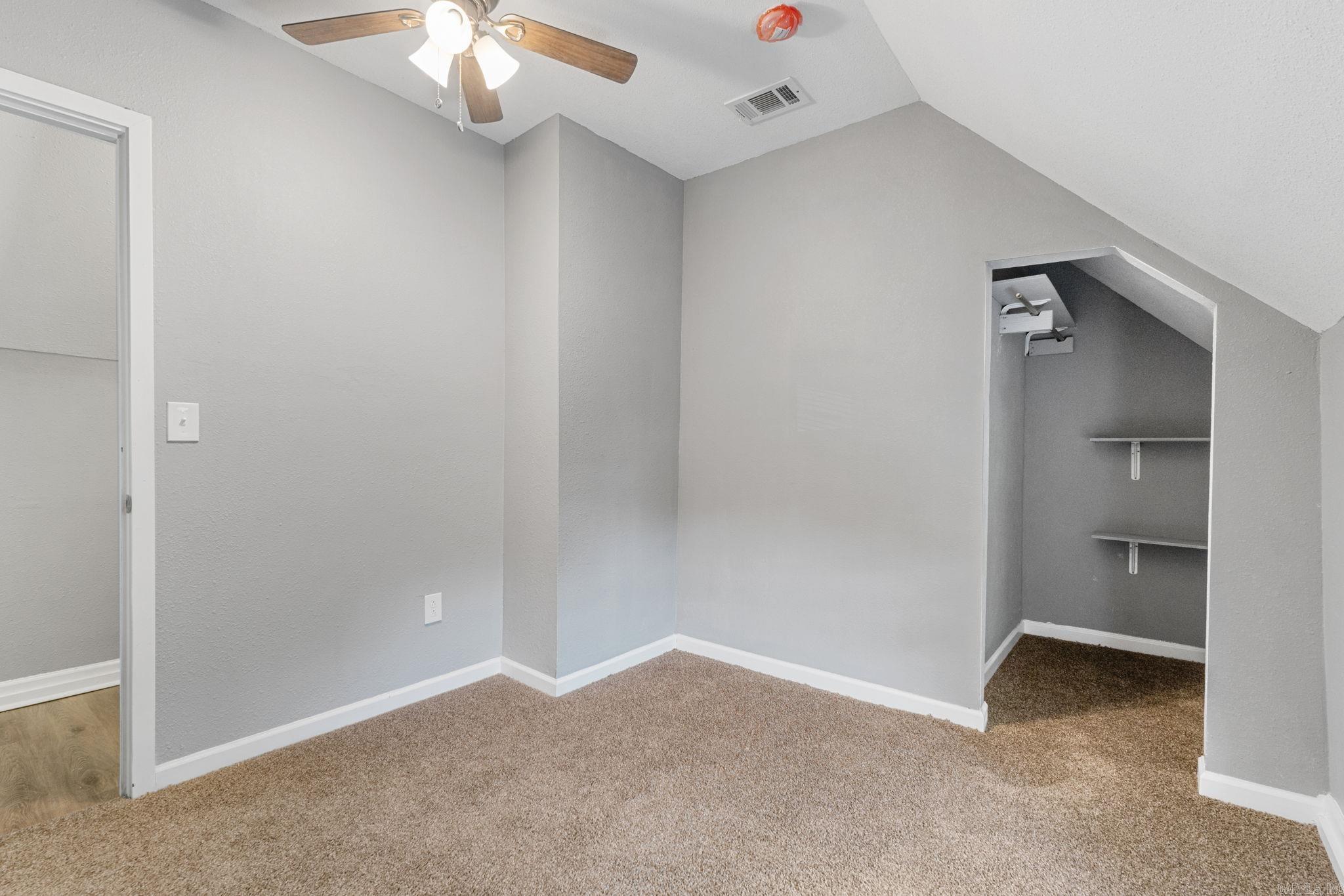 1112 Hanger Street Property Photo 32