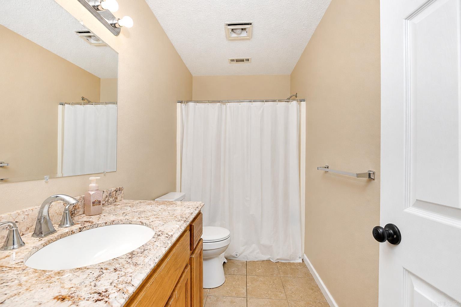 701 Honeysuckle Hills Court Property Photo 17