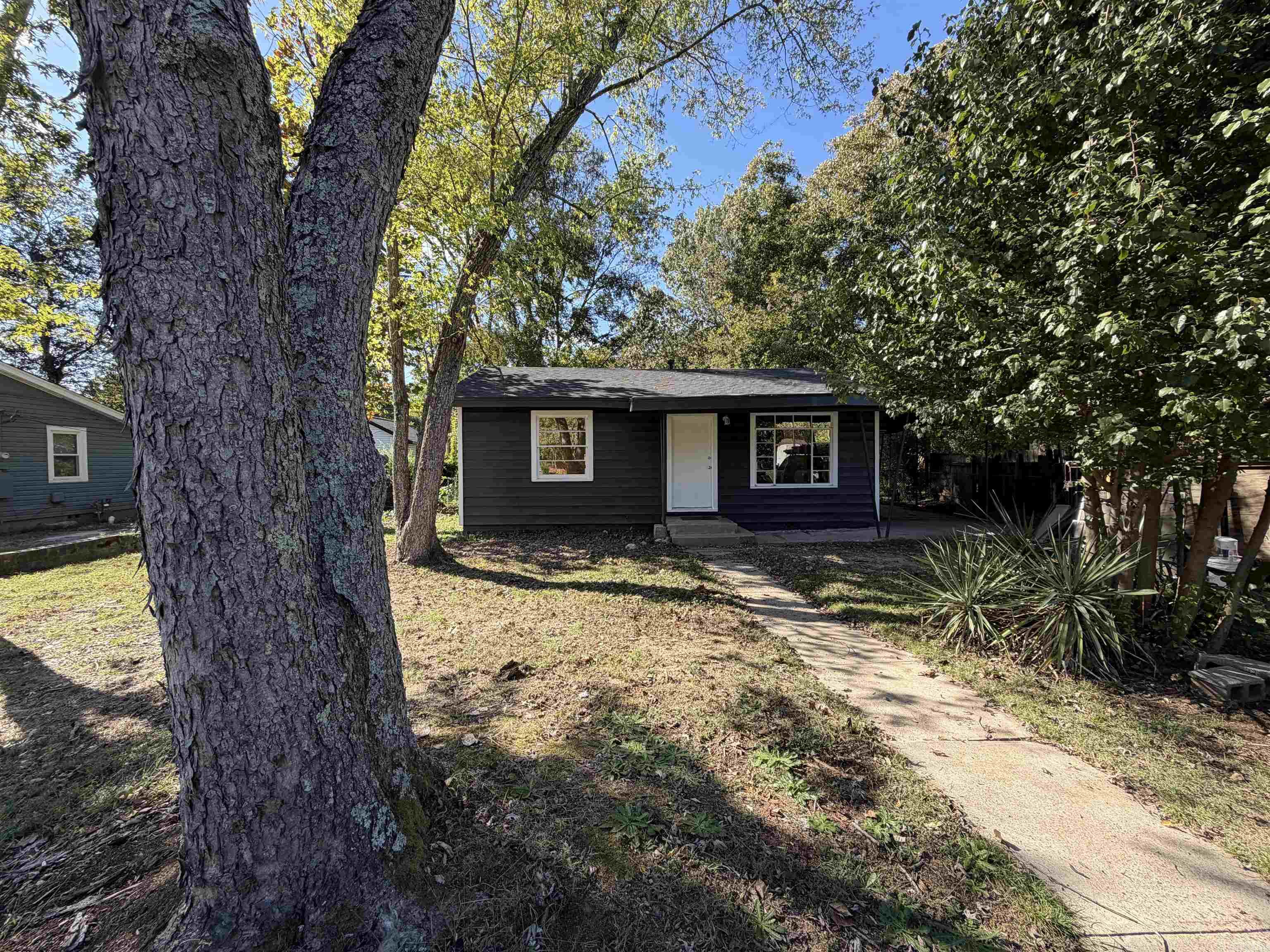 84 Lancaster Property Photo 2