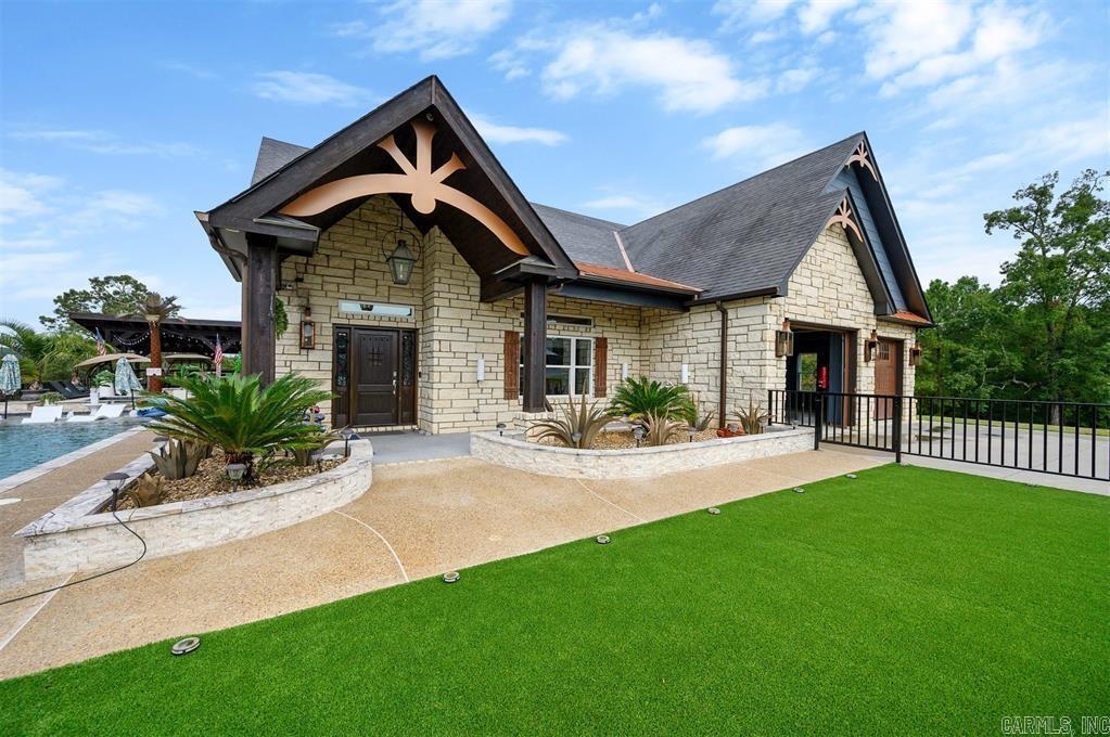 500 Rink Road Property Photo 1