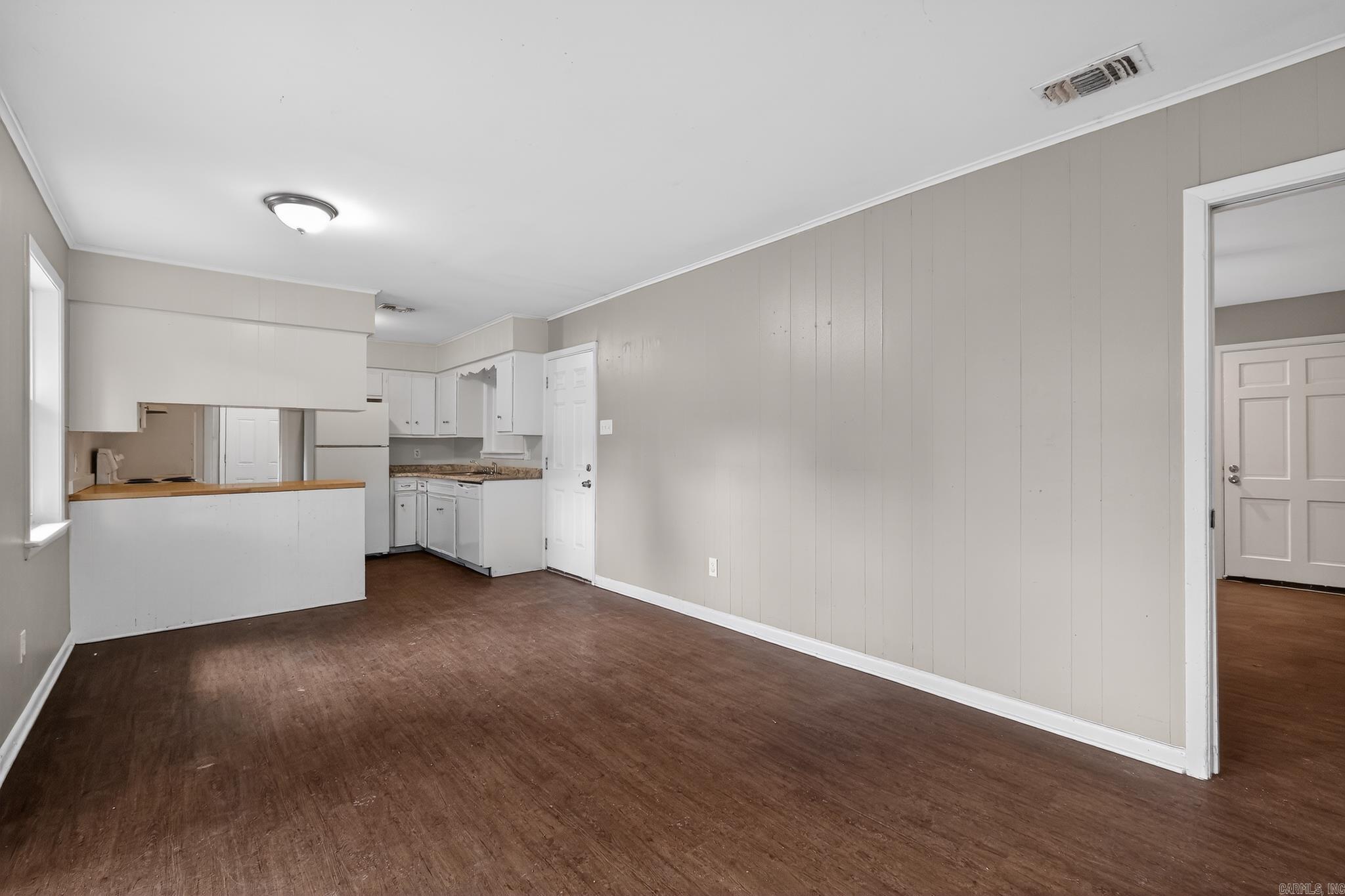 9923 Chicot Road Property Photo 17