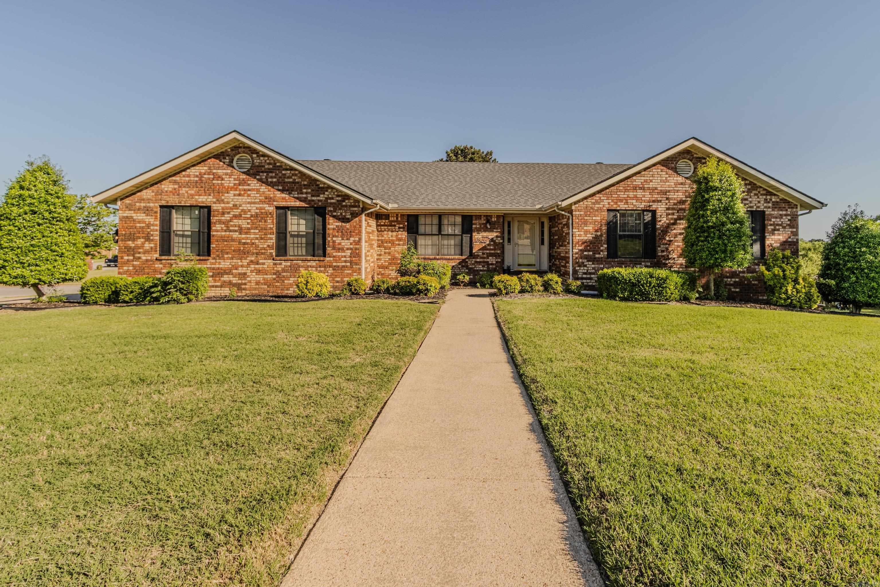 1720 Georgetown Circle Property Photo 1