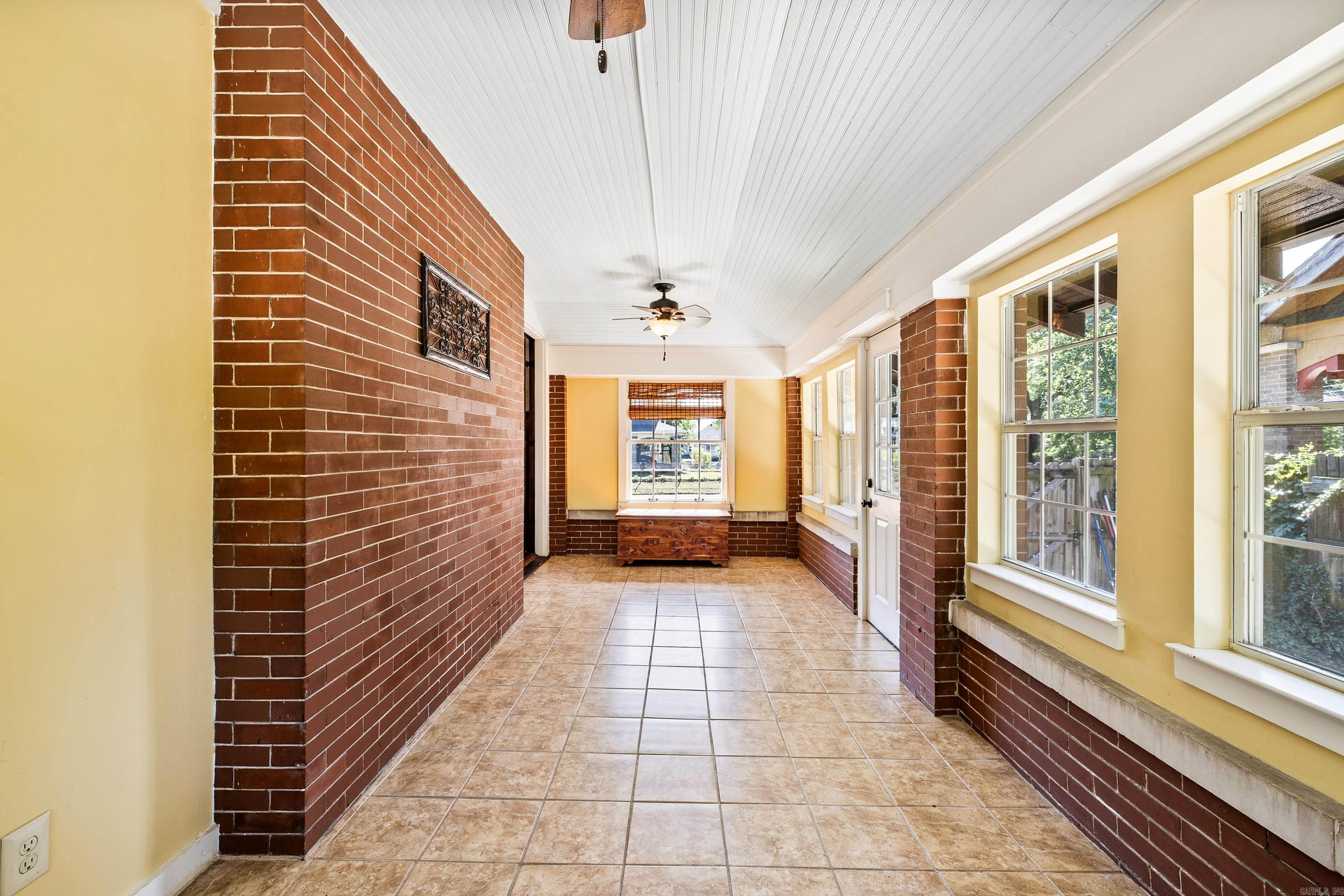 2314 S Battery Street Property Photo 8