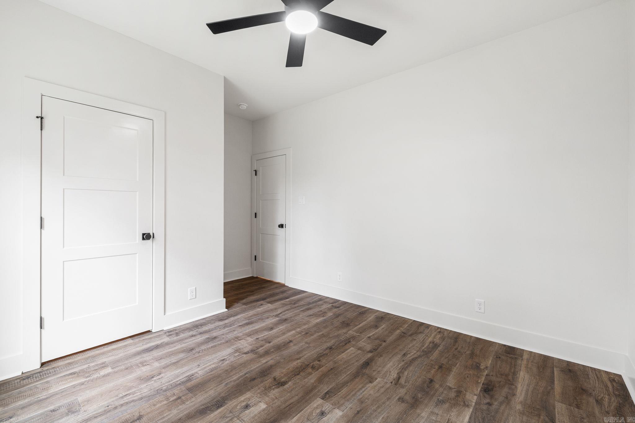 740 Grand Valley Loop Property Photo 30