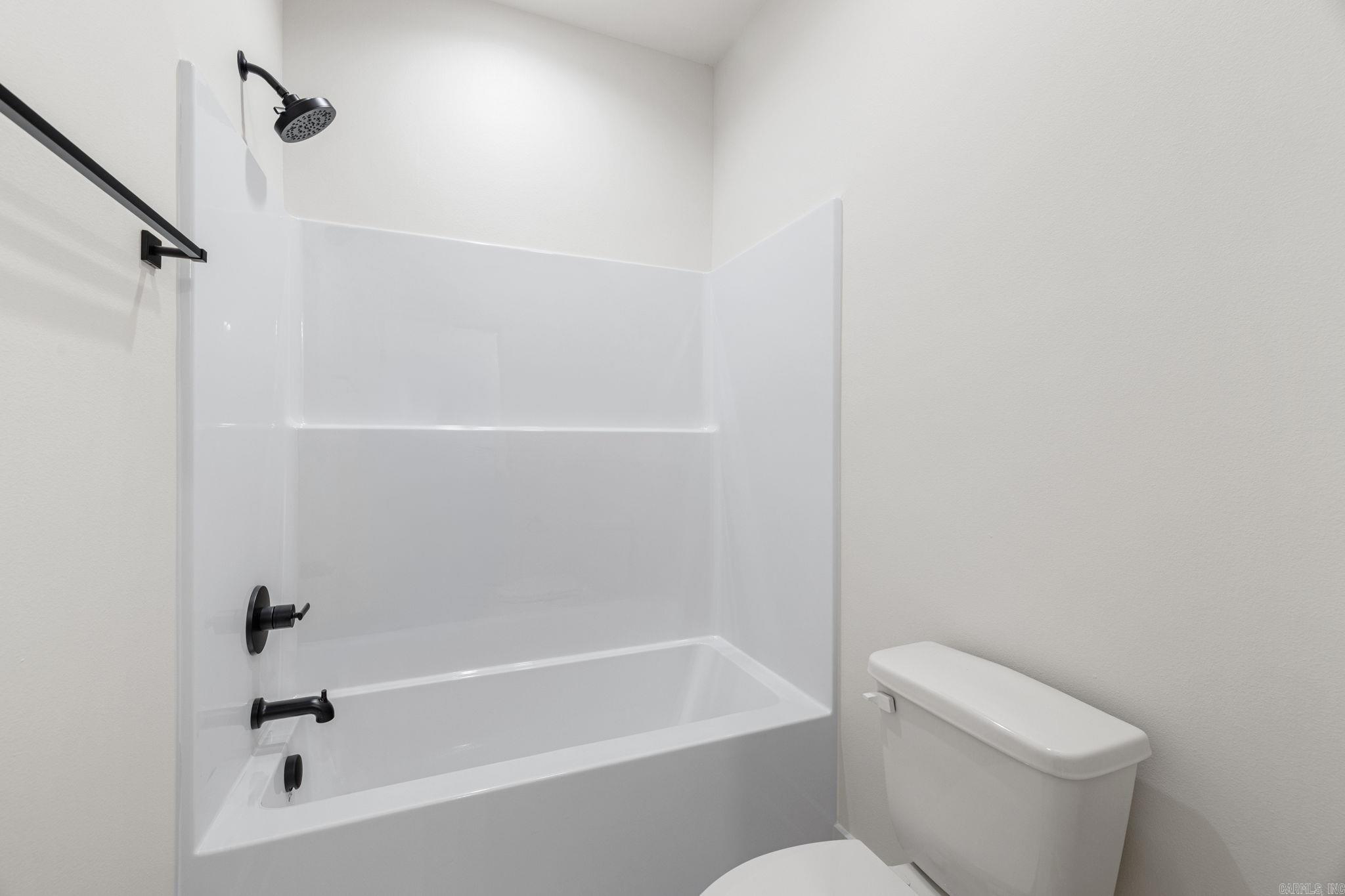 740 Grand Valley Loop Property Photo 32