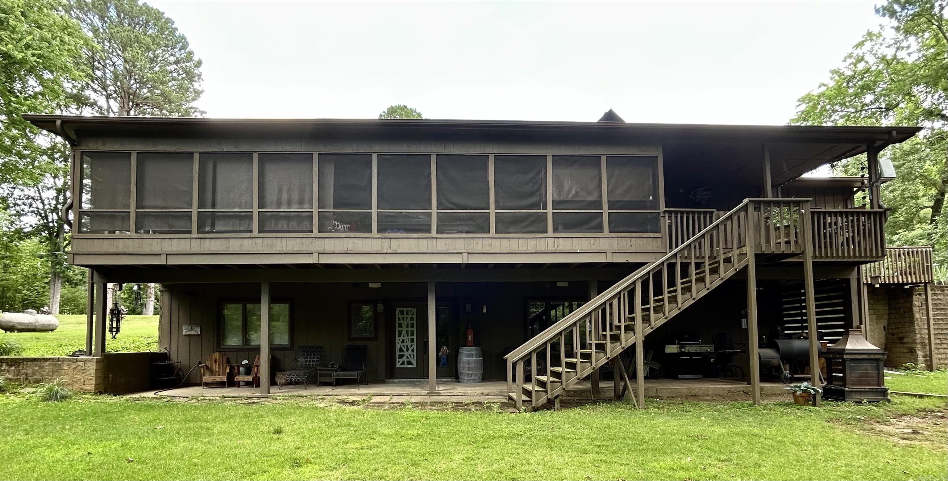 300 S Chinkapin Drive Property Photo 4