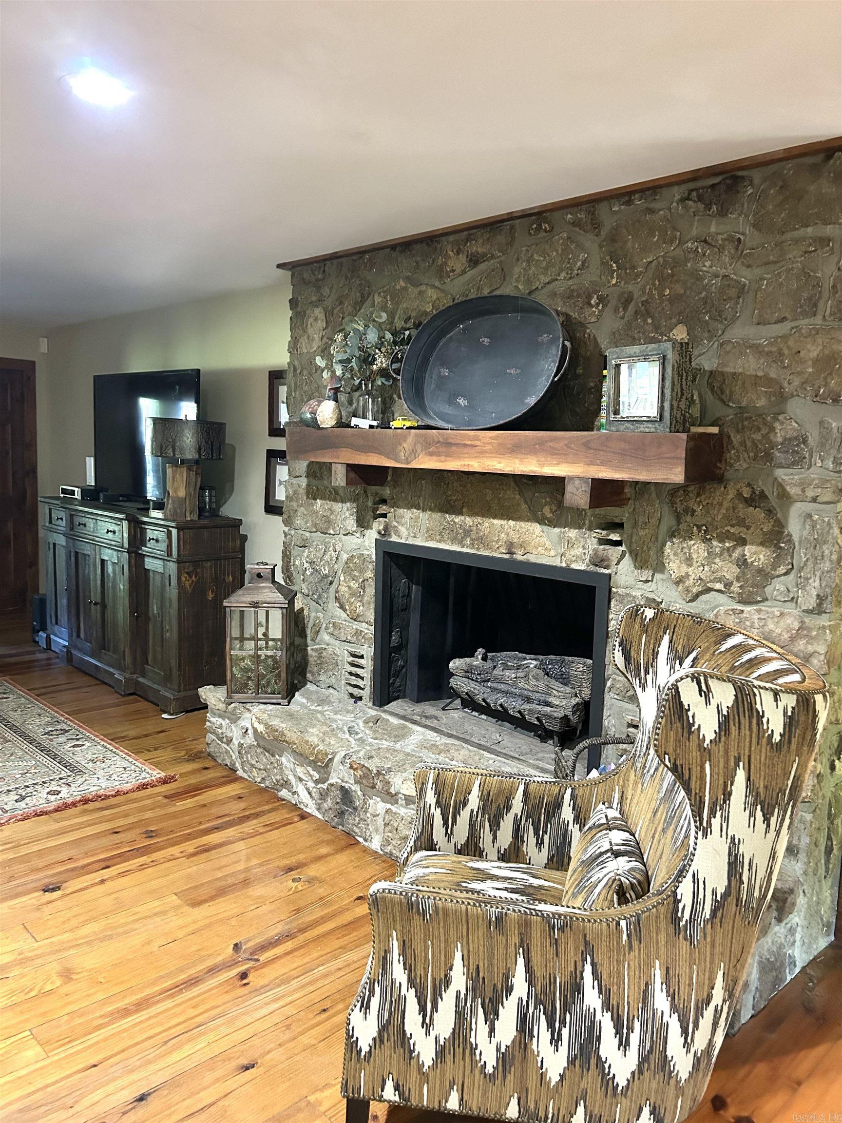 300 S Chinkapin Drive Property Photo 8