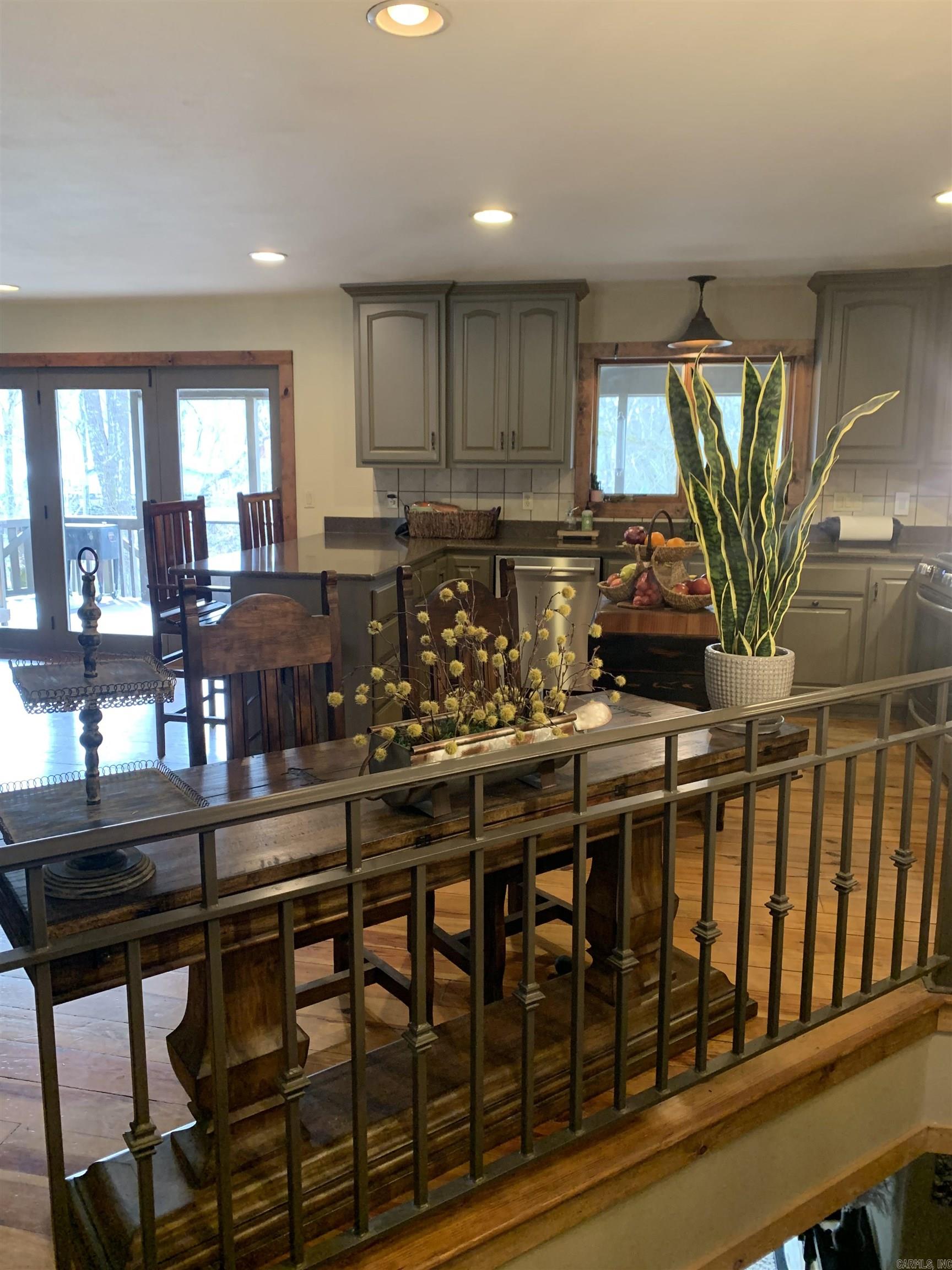 300 S Chinkapin Drive Property Photo 13