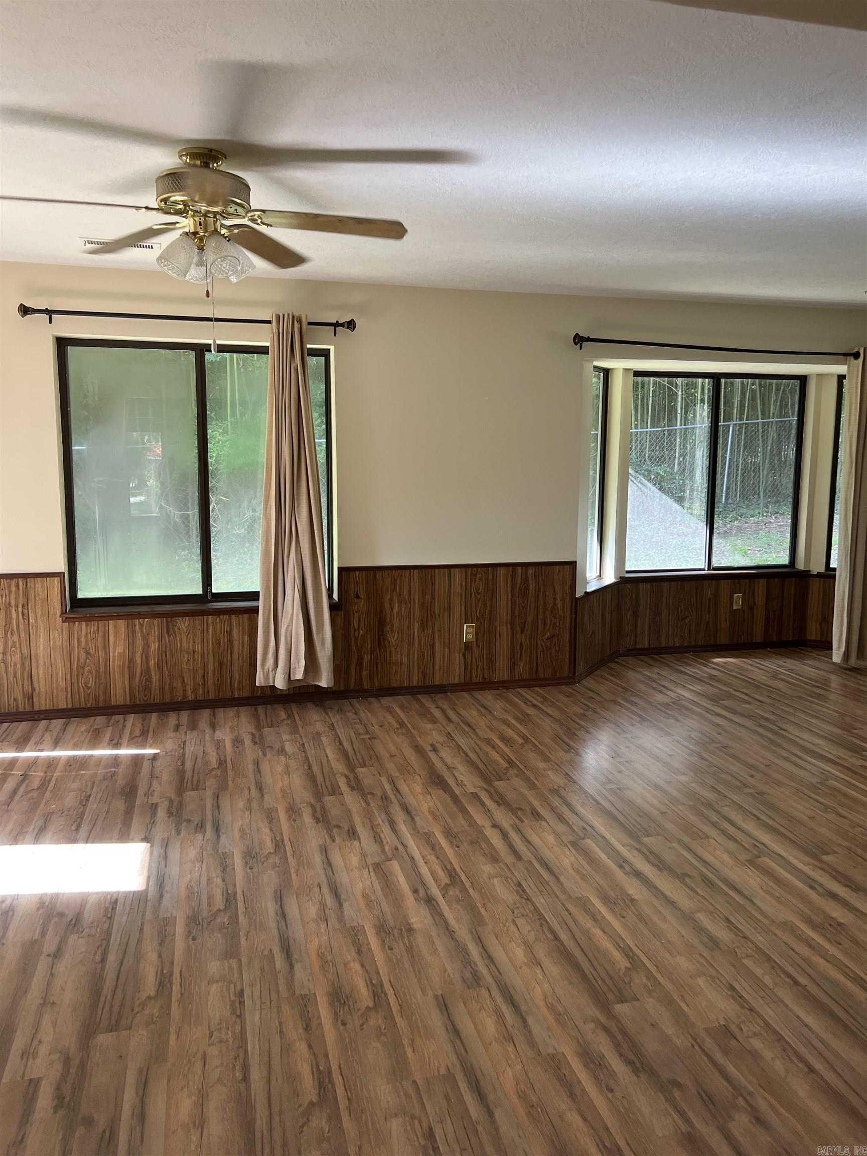 103 Alta Vista Drive Property Photo 2