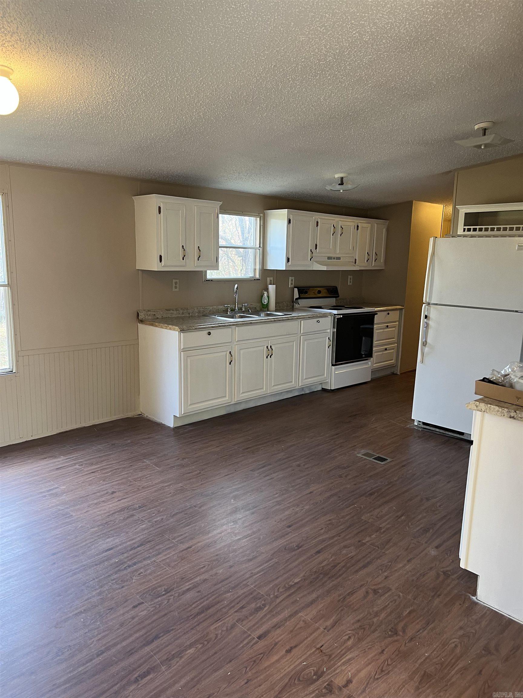 501 Girard Stret Property Photo 12