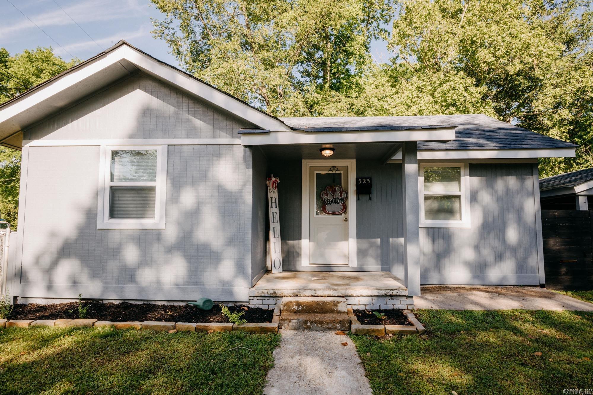 523 Cox Street Property Photo 4