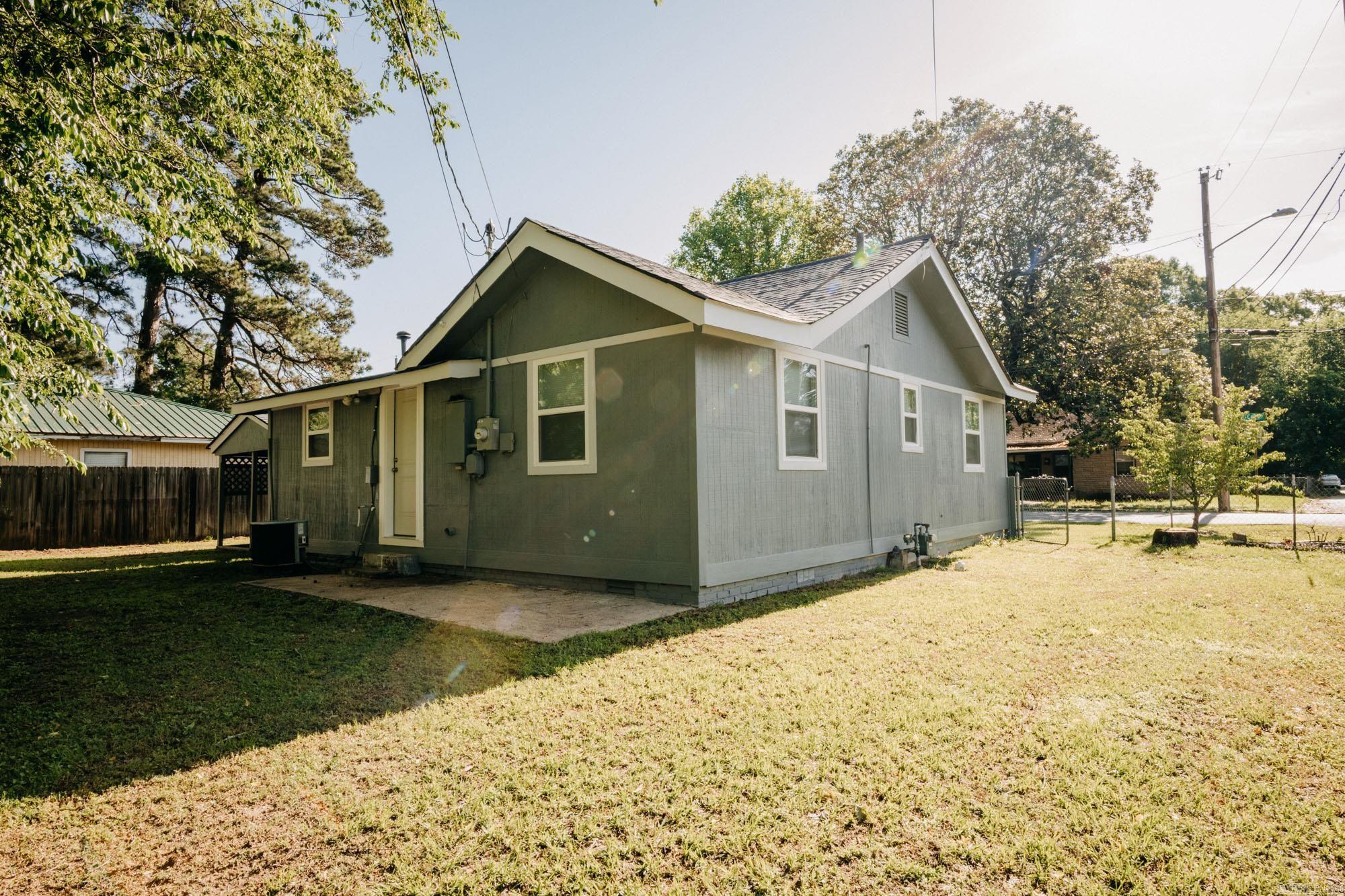523 Cox Street Property Photo 9