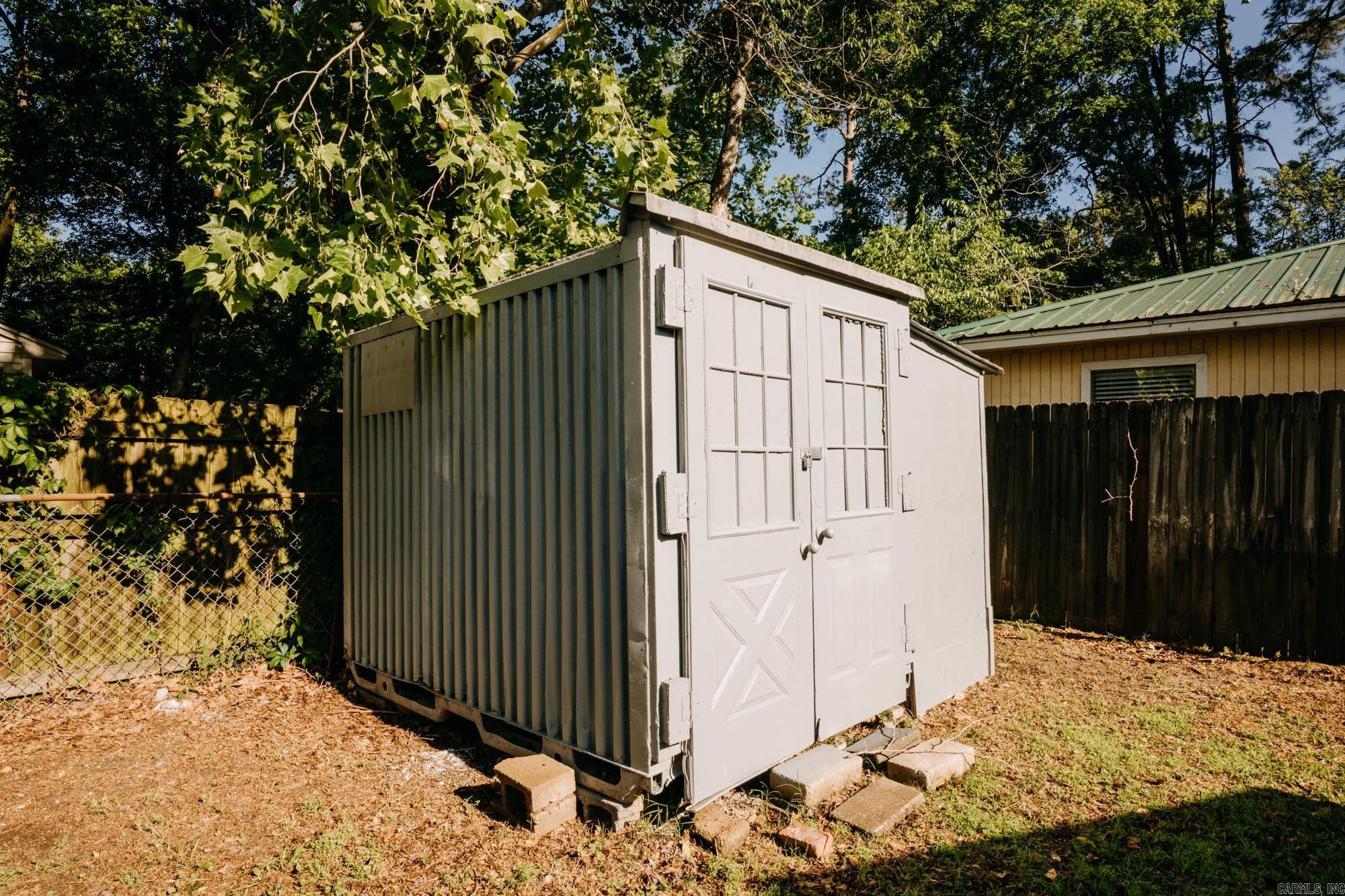 523 Cox Street Property Photo 10