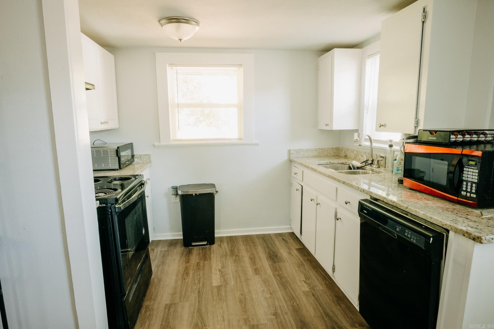 523 Cox Street Property Photo 23
