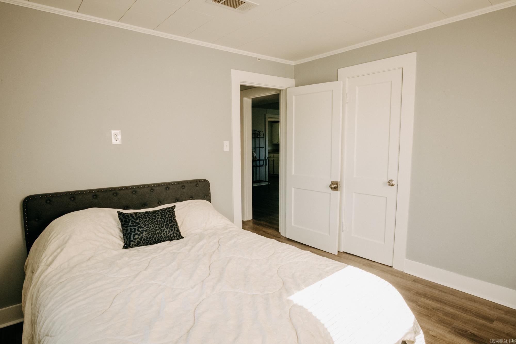 523 Cox Street Property Photo 33