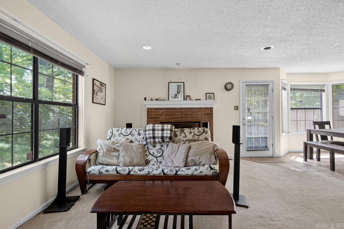 21 Woodlore Circle Property Photo 4