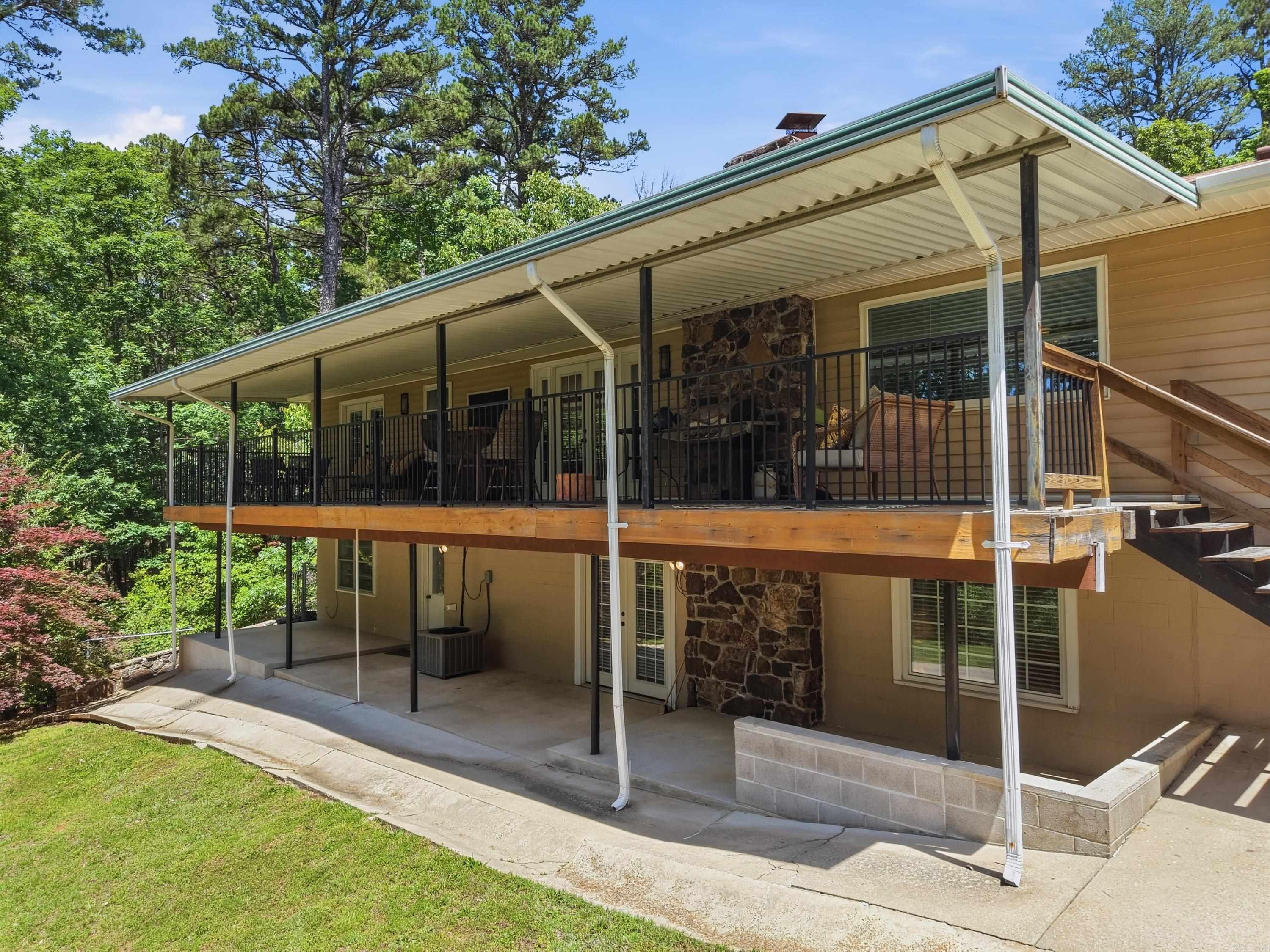 107 Hillside Drive Property Photo 3