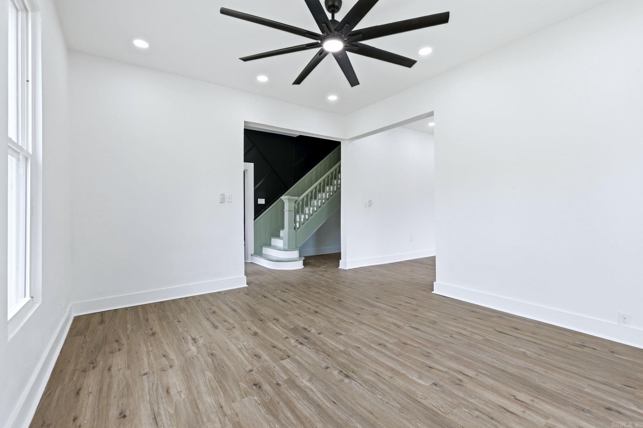 2217 Scott Property Photo 4