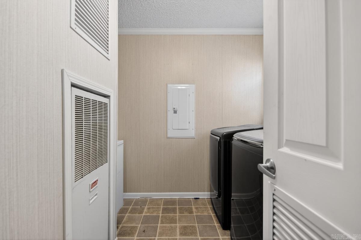 210 Alex Loop Property Photo 12