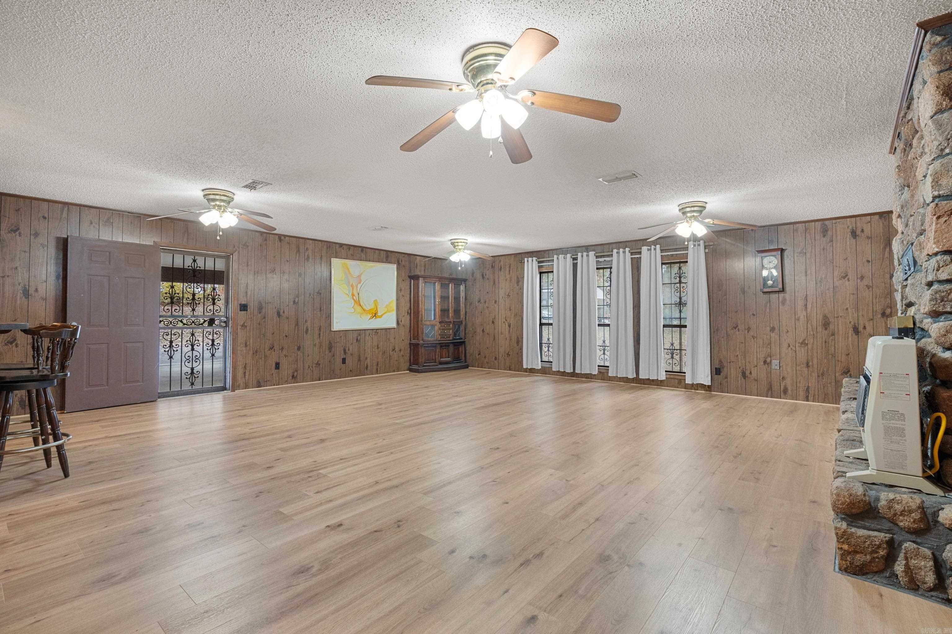 1068 Spring House Road Property Photo 8
