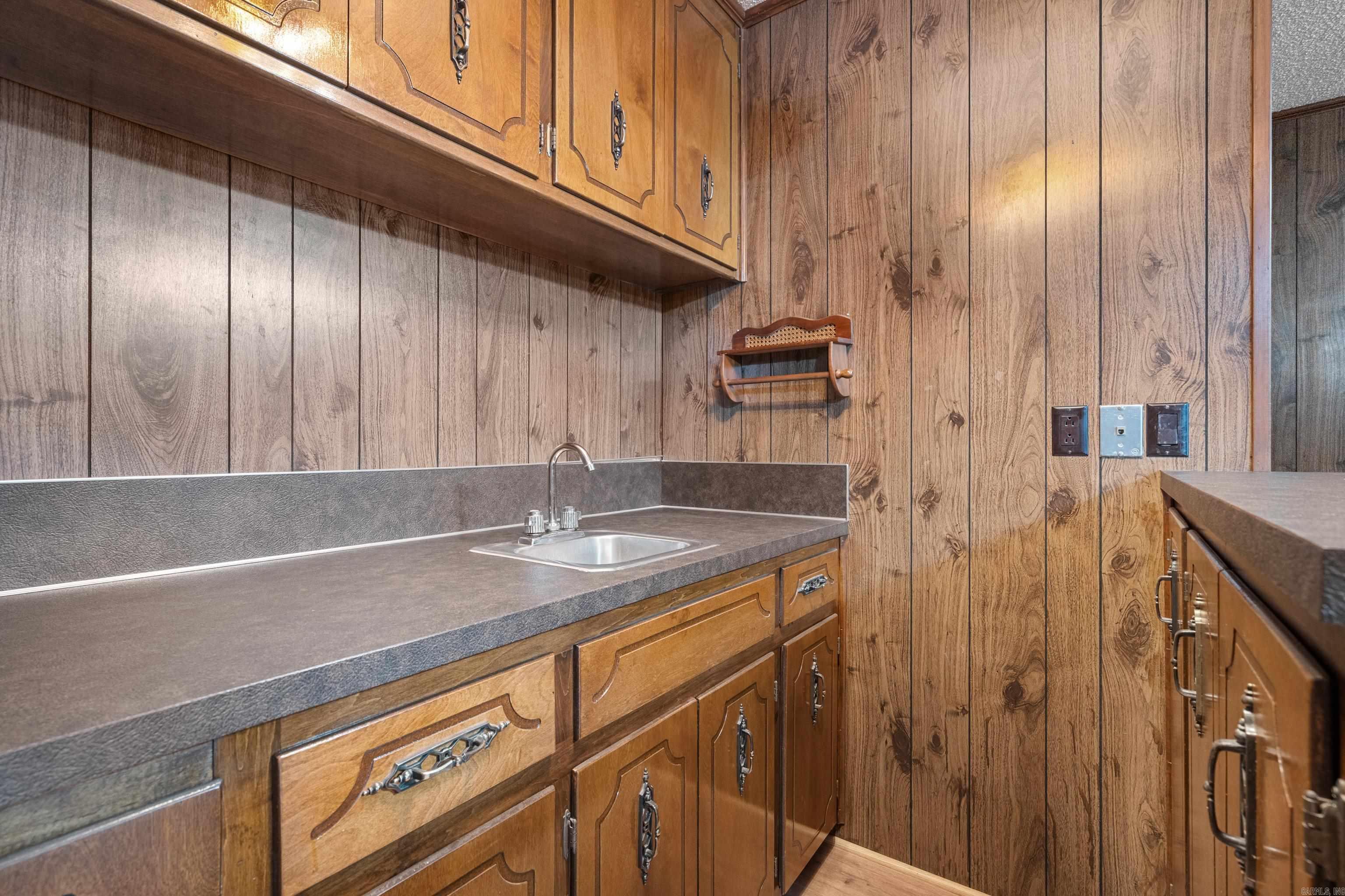 1068 Spring House Road Property Photo 11