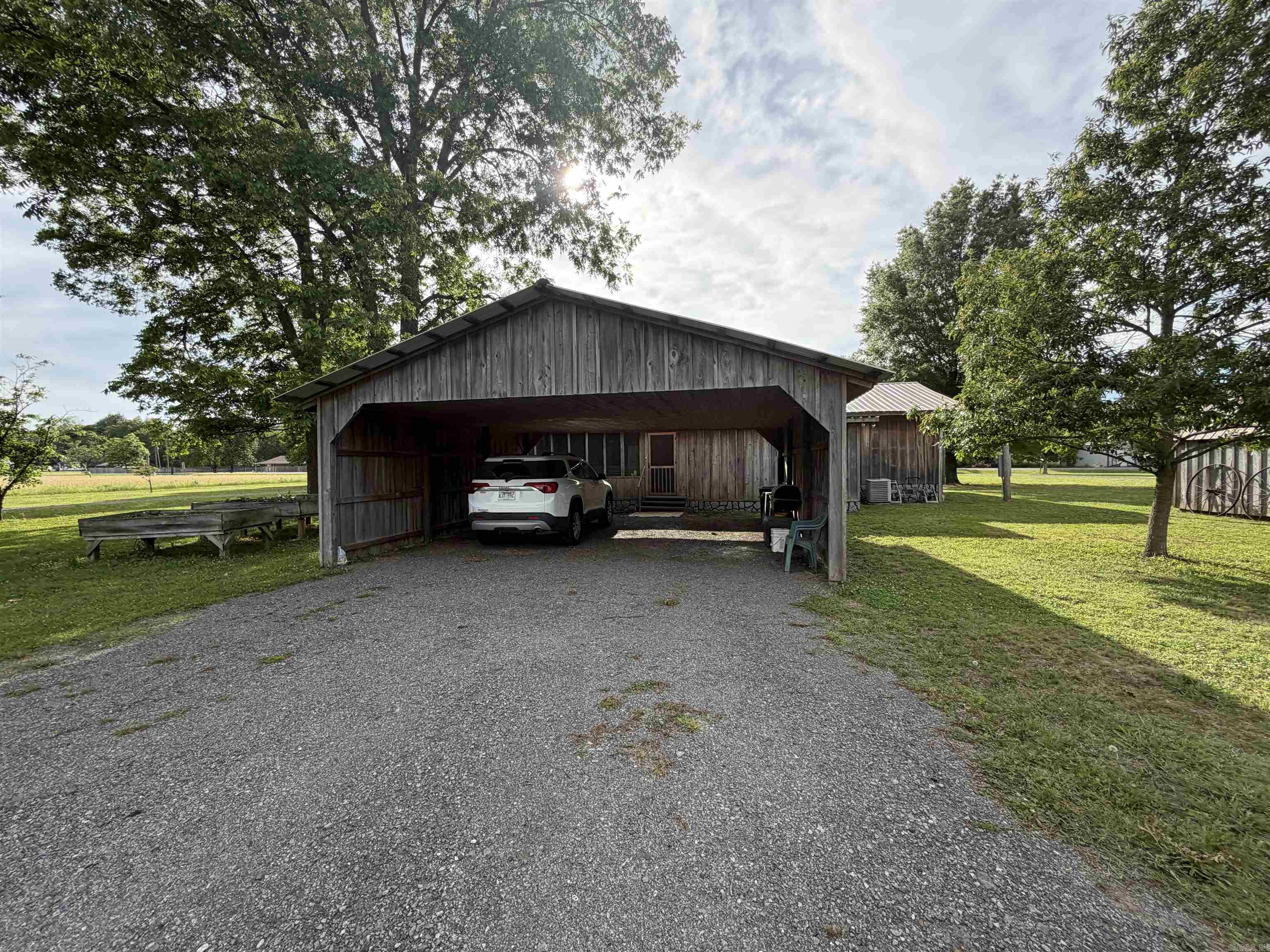 498 Wood Street Property Photo 3