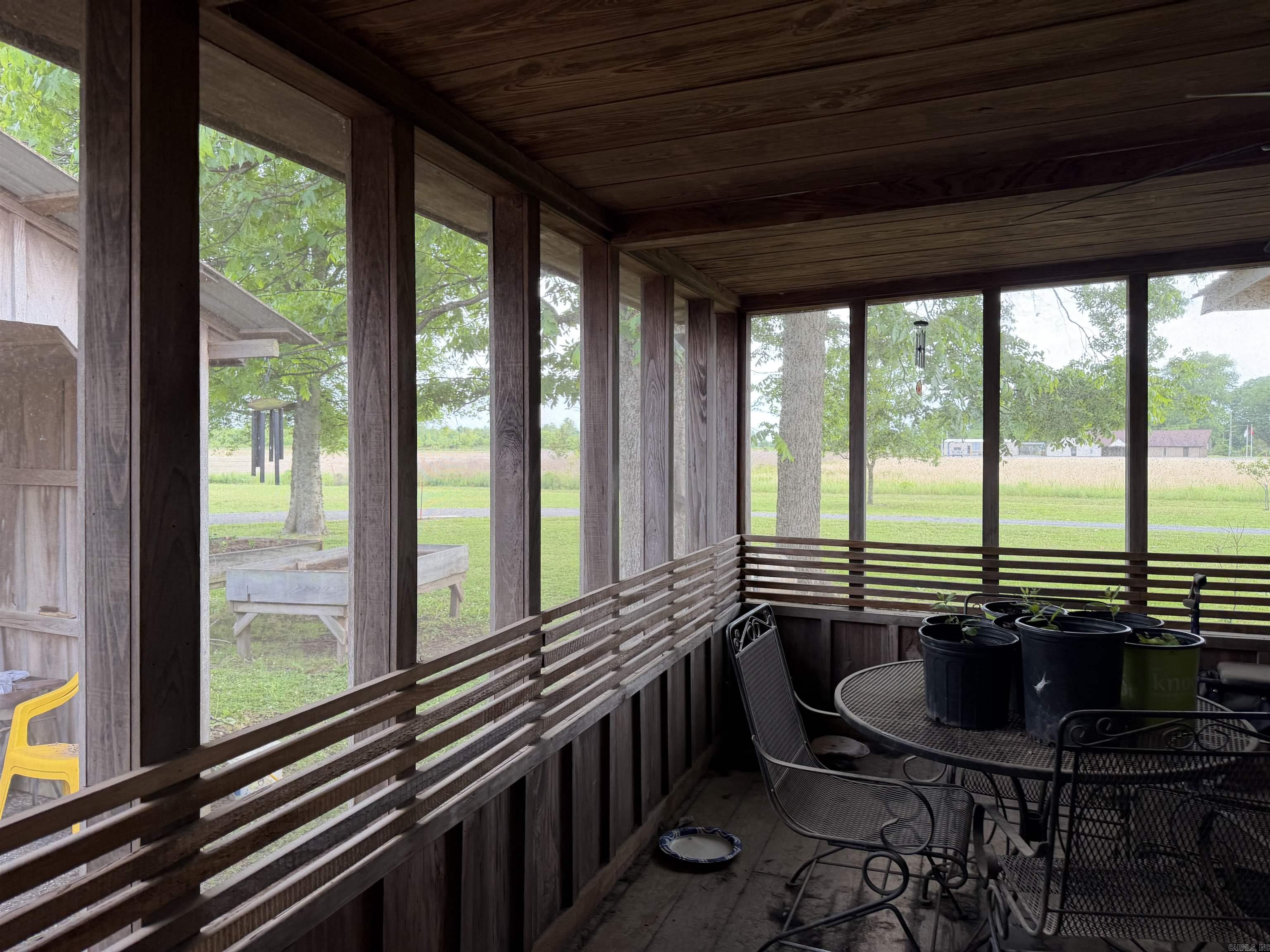 498 Wood Street Property Photo 4