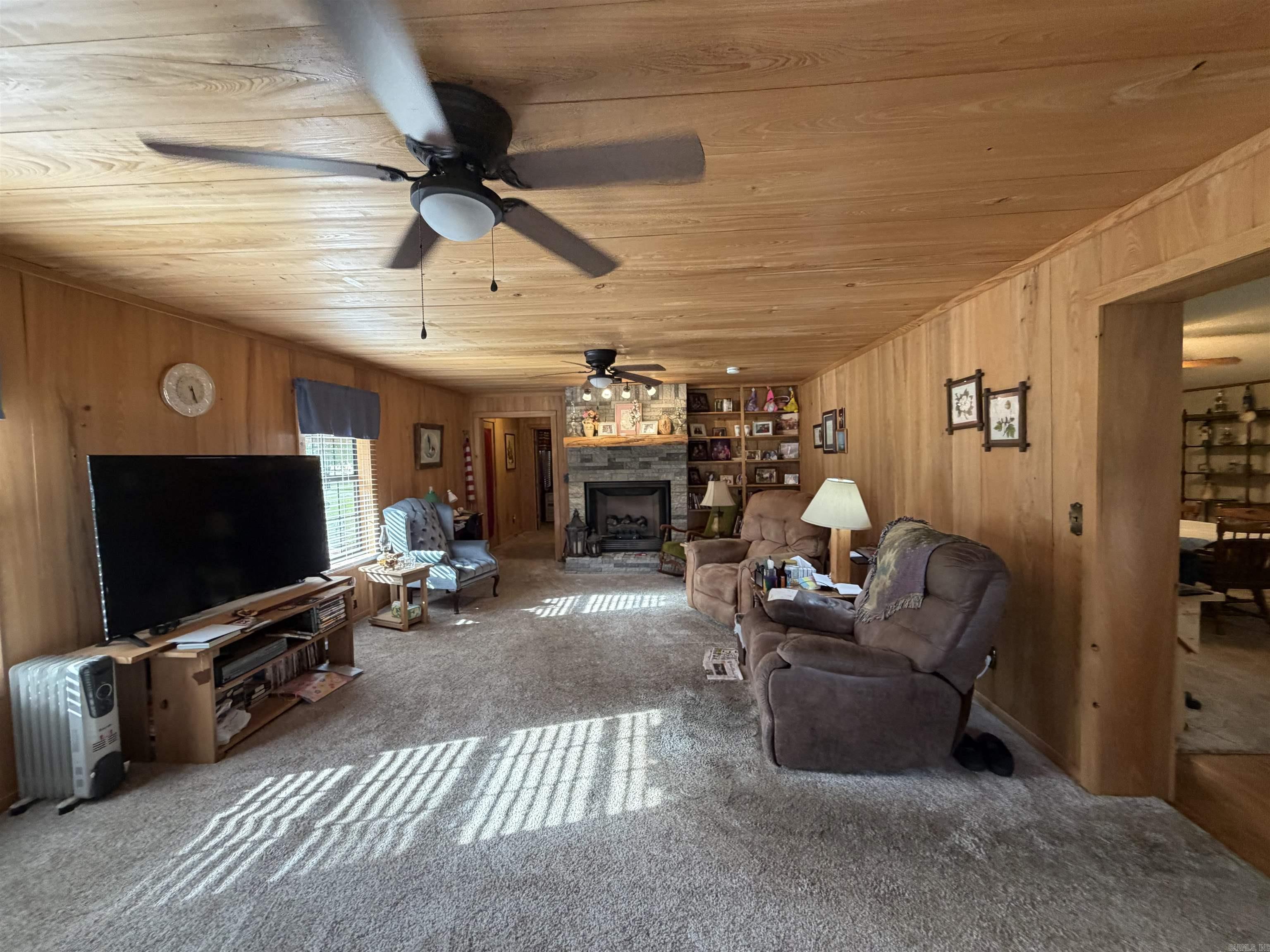 498 Wood Street Property Photo 6